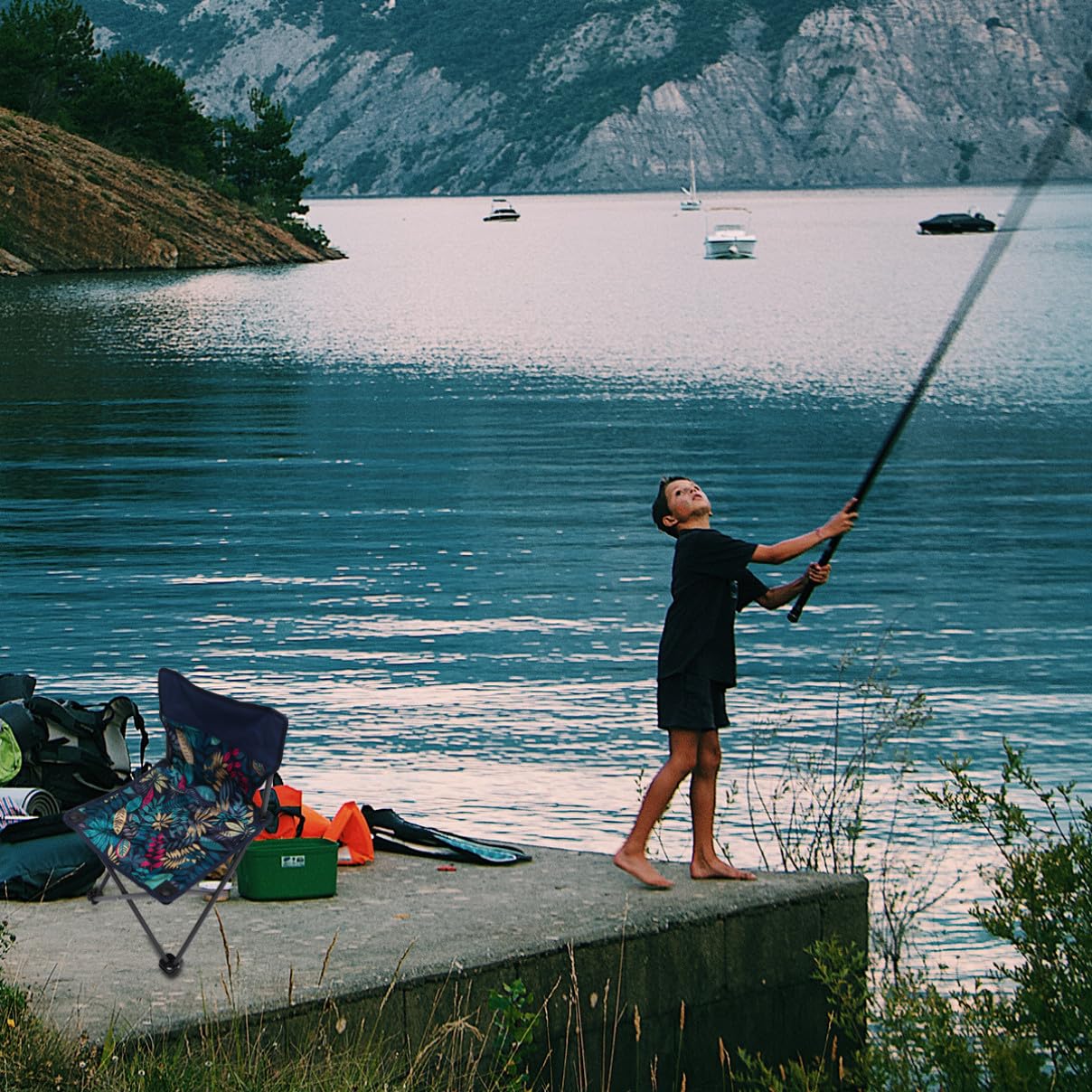 Yardenfun Faltbarer Angelstuhl Blau aus Metall für Camping und Strand | 1 Stück, Tragbar und Leicht zu Reinigen, Inklusive Tragetasche mit Tragegurt