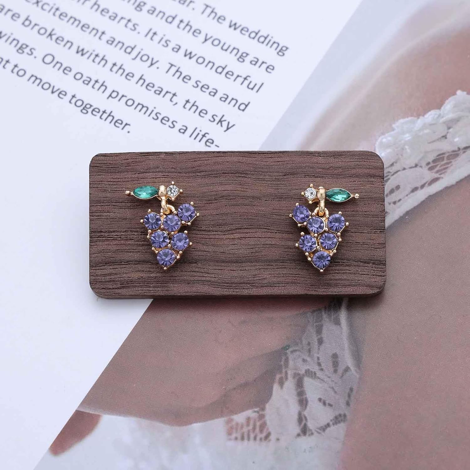 Andelaisi Boho Grape Drop Earrings Vintage Creative Grape Earrings Grapes Fruit Dangle Earring Lovely 3D Fruit Cute Earring for Women - Image 3