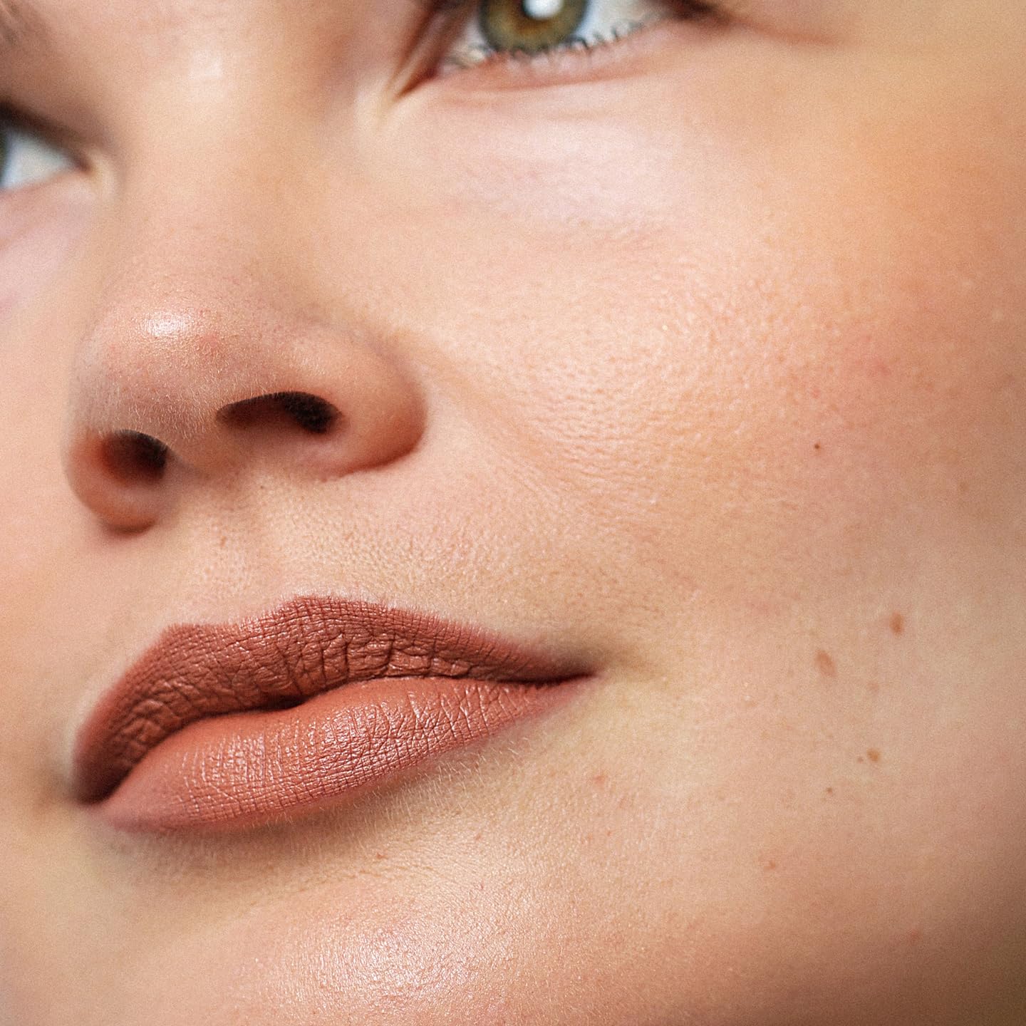 Ere Perez - Natural Coco Crayon Hydrating Lip Color | Baobab + Coconut Oil, Silica, Vitamin E | Protect, Nourish, Repair | Vegan, Cruelty-Free, Clean Beauty (Muse, 0.01 oz | 3 g)
