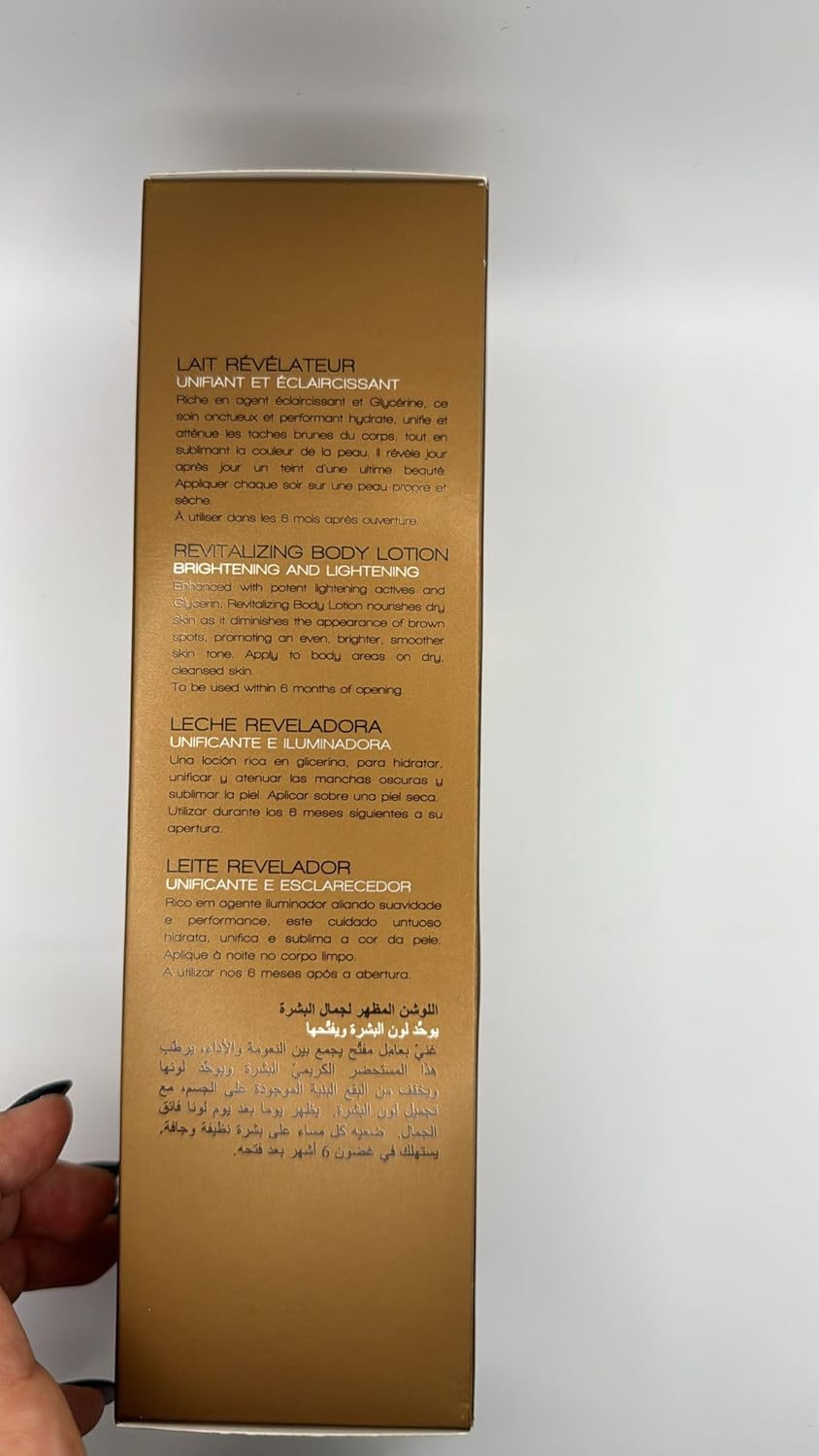 FAIR & WHITE 2: Loção corporal revitalizante Gold | 500 ml | com óleo de argan, vitamina E e manteiga de karité em promoção! Veja a oferta e mais achadinhos de Pós-sol 3 Hoje é o melhor dia para comprar FAIR & WHITE 2: Loção corporal revitalizante Gold | 500 ml | com óleo de argan, vitamina E e manteiga de karité com aquele preço maroto! Promoção! Aproveite a oferta! 3