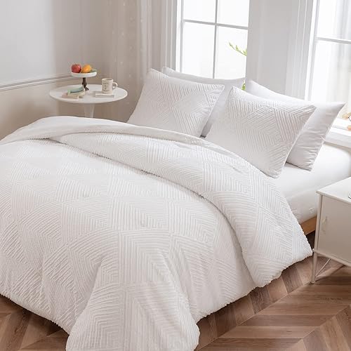 LAVACHEY Queen Comforter Set, White Boho Bedding Comforter Sets Extra Fluffy, Tufted Design Bed Comforter 3 Pieces (1 Comforter, 2 Pillowcases)