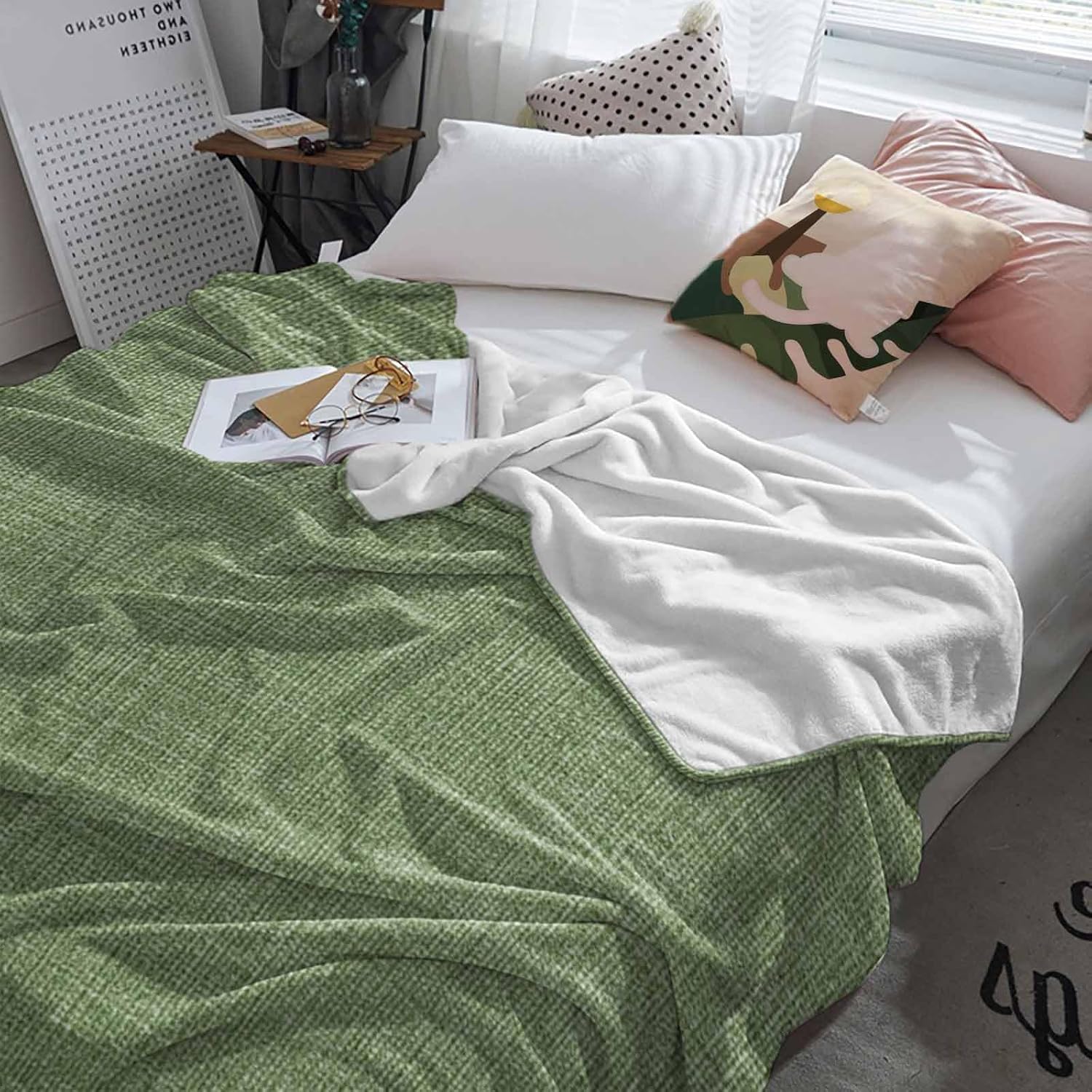 Fall Maple Leaf Rugby Throw Blanket Microfiber Flannel Fleece Blankets,Rustic Leaves American Brown Football Soft Cozy Throws Warm Fuzzy Blanket for Couch Bed Sofa All Season Use,60x80Inch