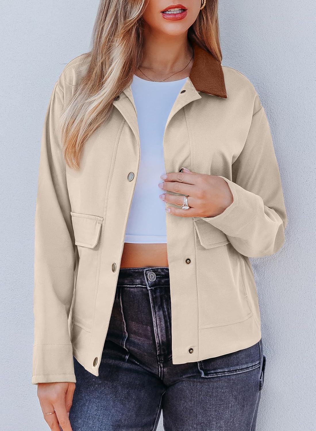 EVALESS Jackets for Women Fall Fashion 2025 Lightweight Coat Button Down Cropped Shackets With Pockets