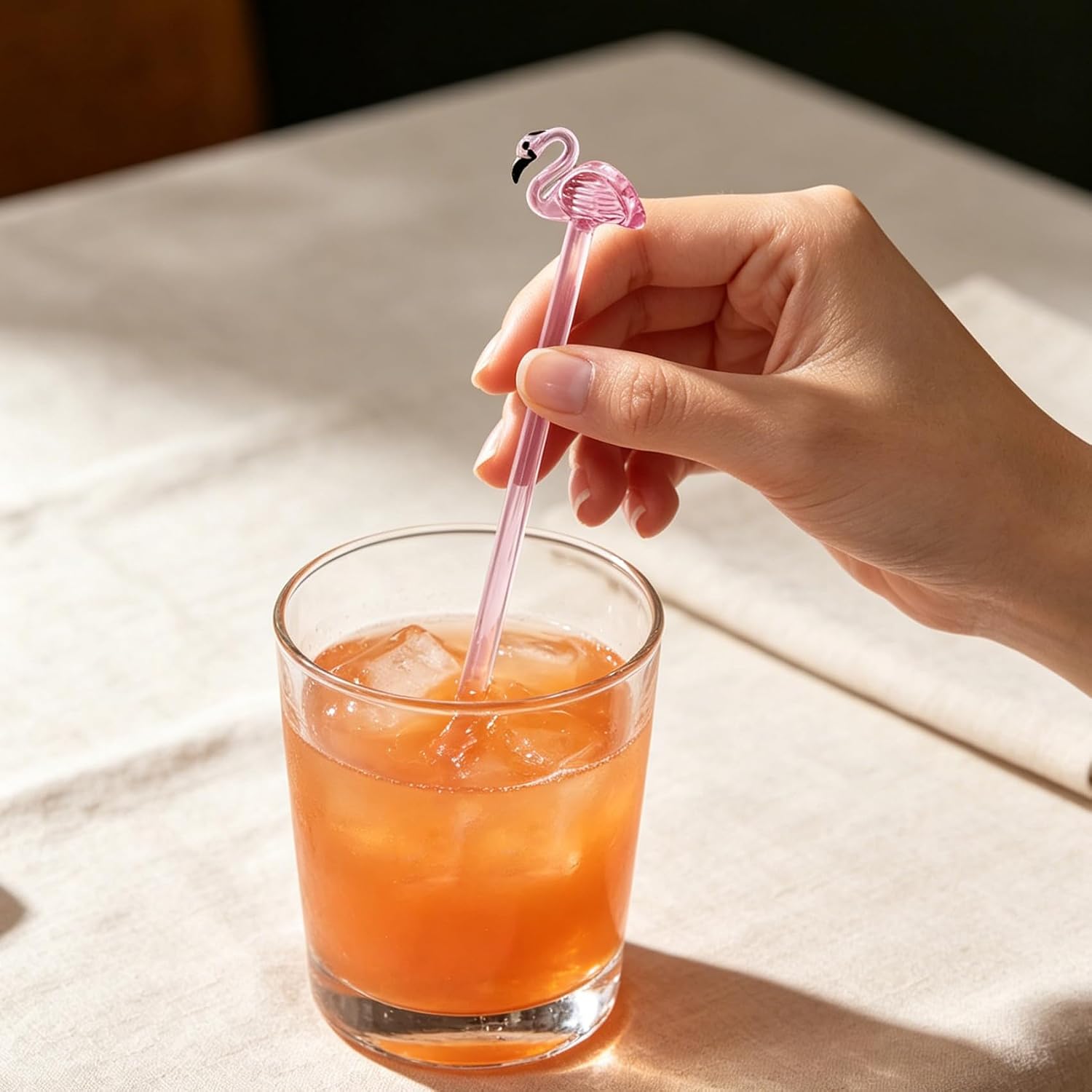 Flamingo Glass Stirrers Creative Swizzle Sticks, 6-PCS Cute Swizzle Sticks – Reusable Drink Stir Sticks, Clear Cocktail Stirrers with Pink Flamingo Toppers, Perfect for Tea, Juice & Parties