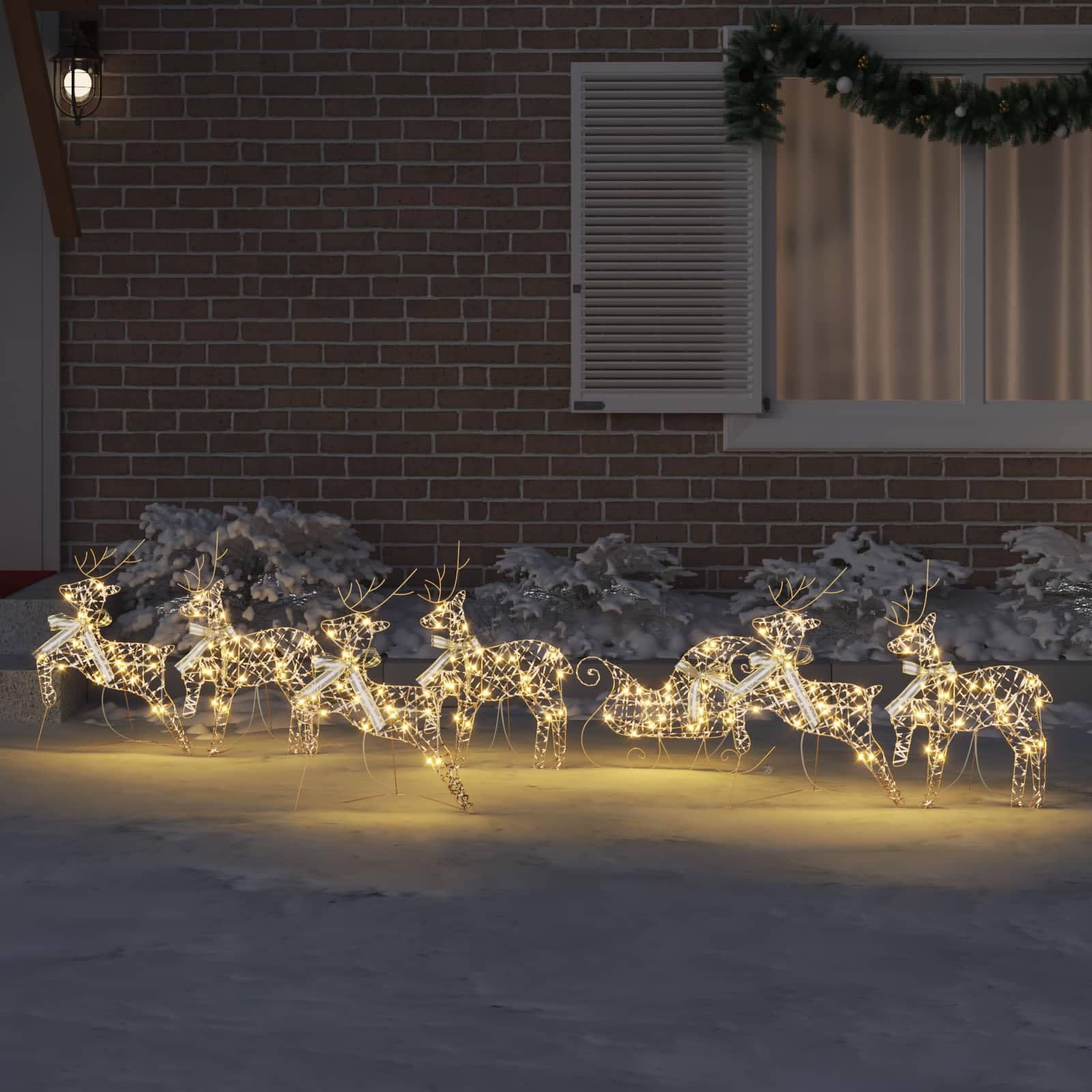 LED Rentiere mit 40 LEDs, 7-teiliges Gold PET Set, 44x18x65,5 cm, dekorative Weihnachtsfiguren für Innen und geschützte Außenbereiche, USB-betrieben, Art-Deco Stil, Festliche Winterdeko