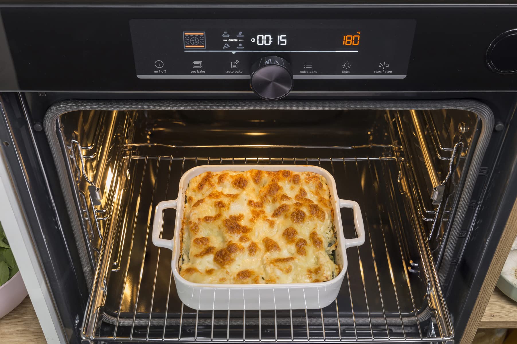 Gorenje BPSA 6747 OptiBake - Four 77L - Pyrolyse - SteamAssist - Tactile - PizzaMode 300°C - Noir