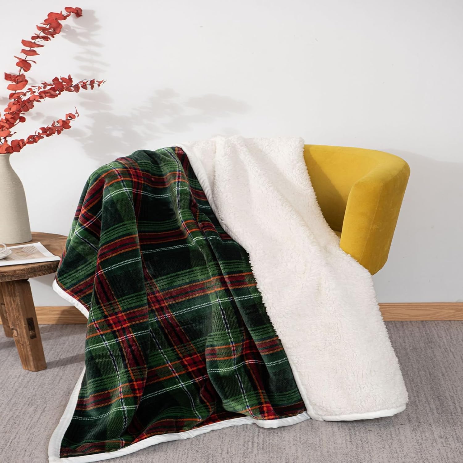 Christmas Plaid Fleece Throws Blanket for Couch, Bed,Super Soft Cozy Checkered Throw Thick Plush Green Checkered Sherpa Throw Blanket for Christmas Decor or Gifts, 50”x60