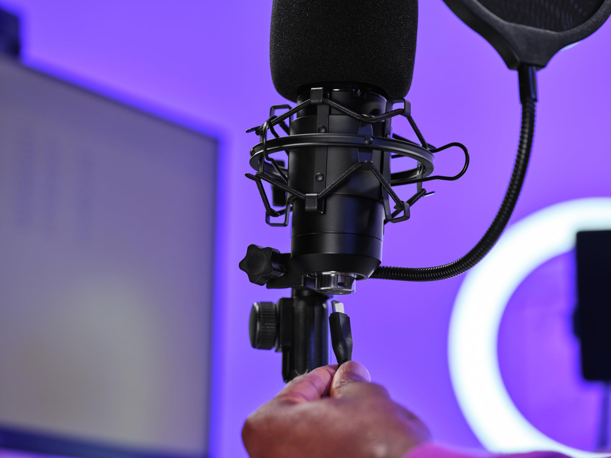 GXTrust Emita II Mikrofon mit Verstellbarer Mic Ständer, Schwarz | Windfilter, Popfilter, USB Mikrofon mit Nierencharakteristik, 192 kHz für PC PS4 PS5, Streaming Studio Podcast Gaming