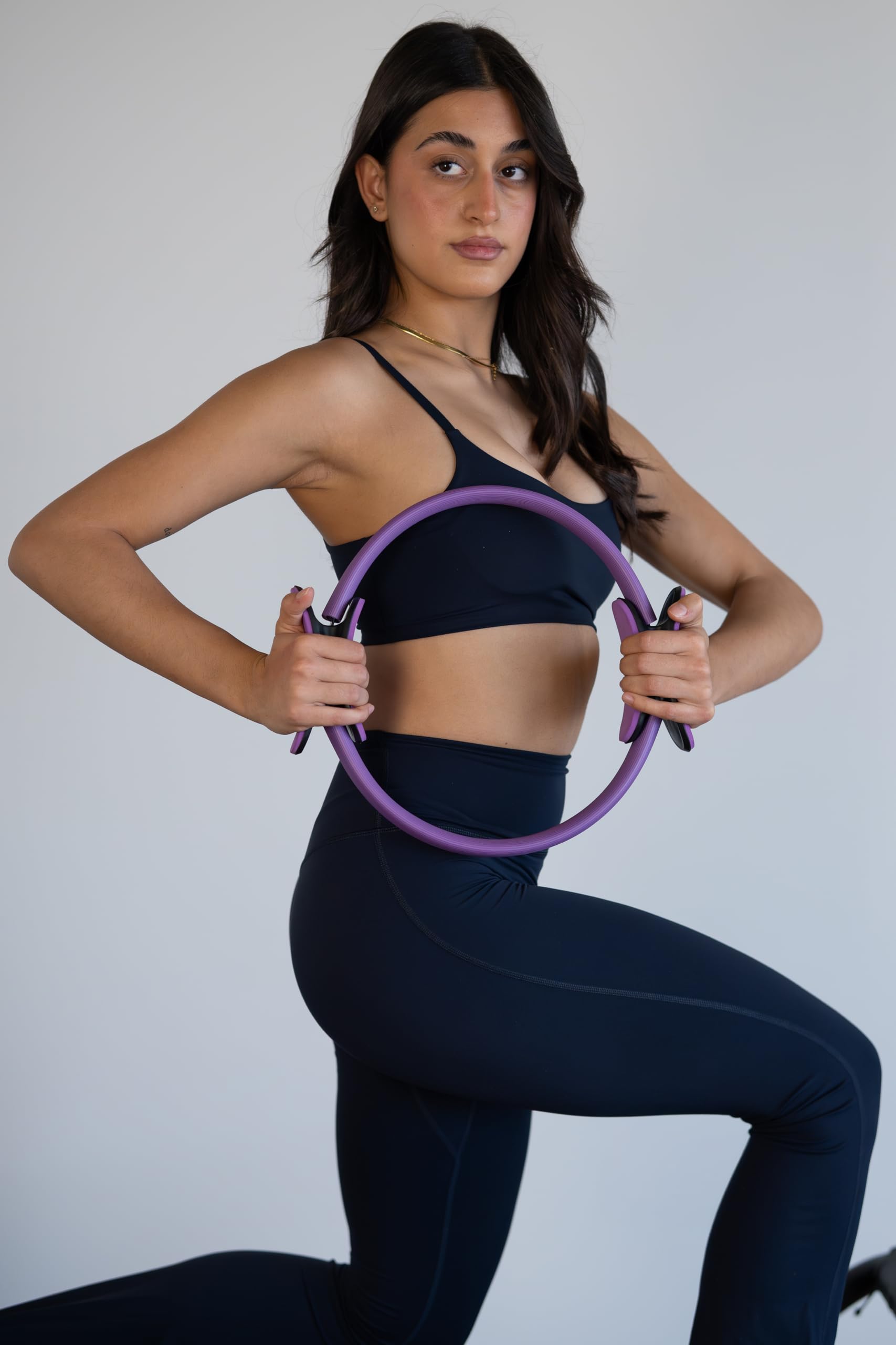 Anello per pilates, cerchio fitness da donna, attrezzatura per pilates per allenamenti a casa, esercizi interni coscia, tonico per braccia, gambe e braccia, anello per esercizi Magic Circle con