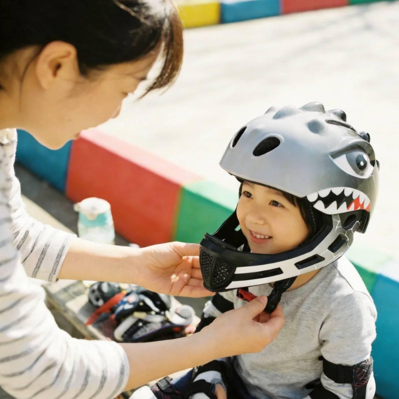 harayaa Casco Bambino Integrale Protezione Testa Casco Bicicletta Casco Sportivo Struttura Ventilata Materiale PC EVA Adatto a Ciclismo Pattinaggio Gioco