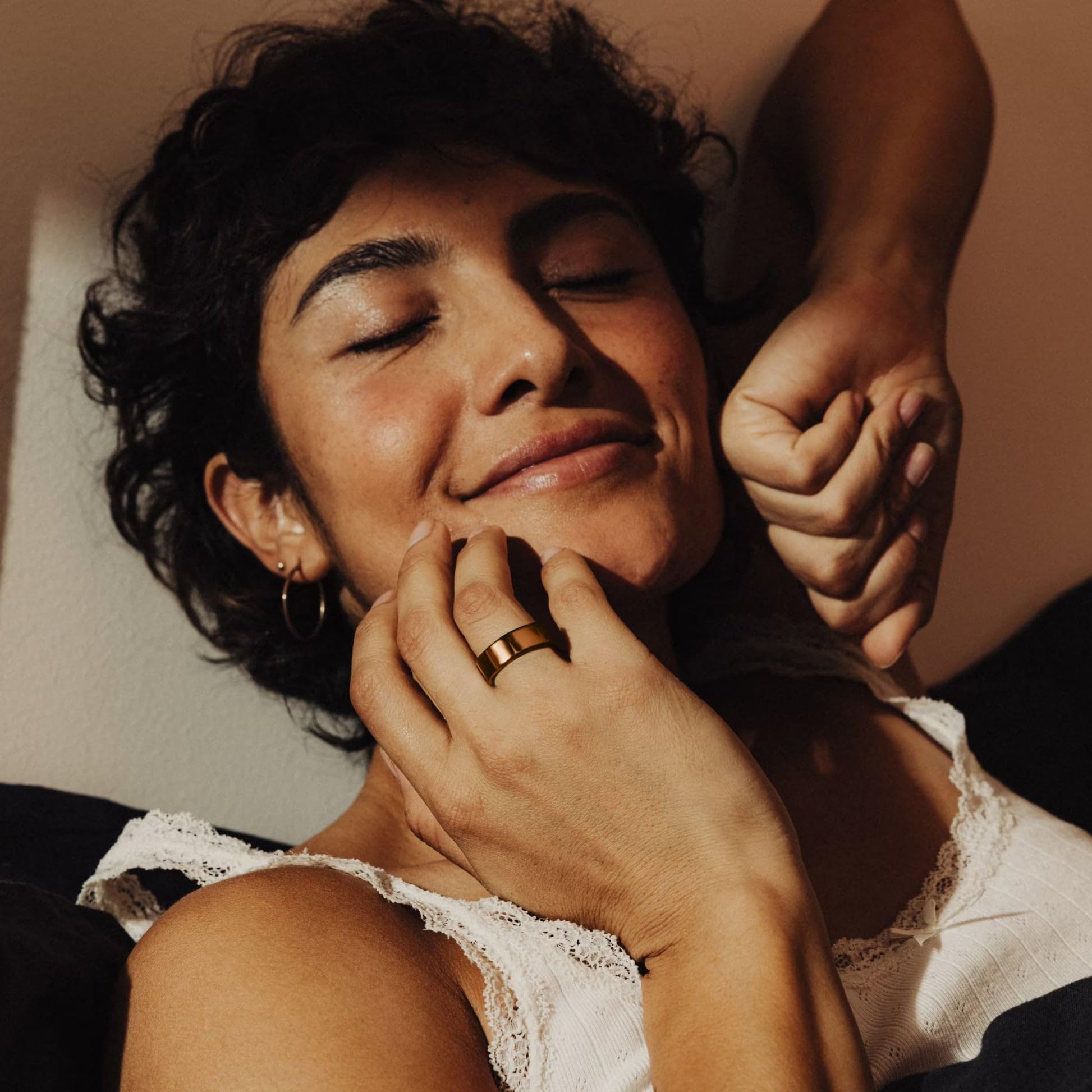 Neovolta VitalRing Bague thérapeutiques magnétiques Anti Stress Femme- perdre du poids, Améliore la qualité du sommeil pour Ménopause et Équilibre Hormonal au Quotidien (Noir)