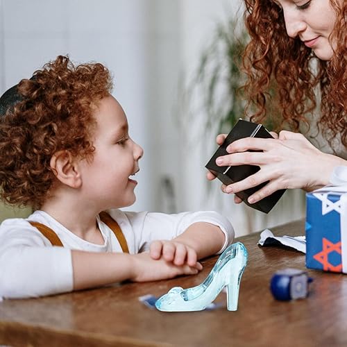 Miniatura 9 de Figura decorativa de zapatos de tacón alto de princesa de cristal para niños, zapatilla acrílica, accesorio para casa de muñecas en miniatura,