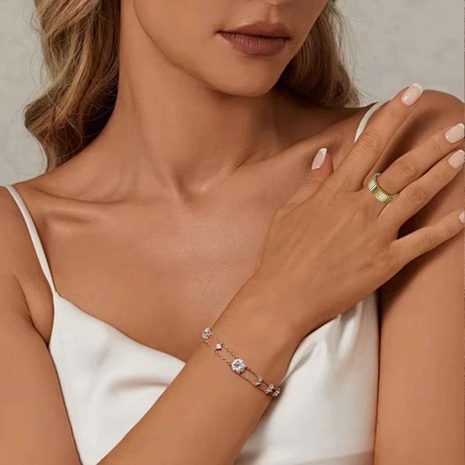 Love Friendship Ring 18K Gold-Plated Stainless Steel Promise Ring Wedding Band Jewelry Birthday Gifts for Women