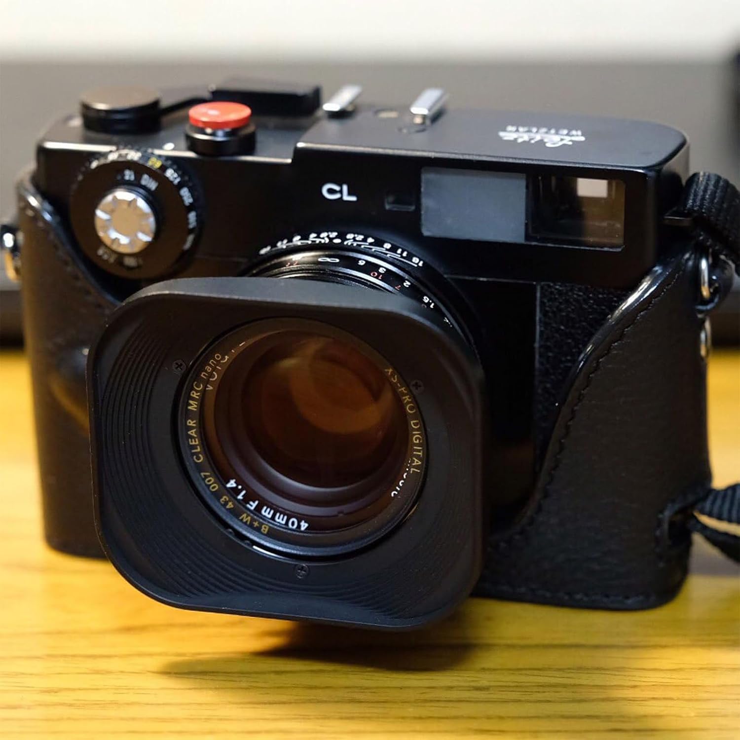 Haoge LH-ZV02 Square Metal Lens Hood for Carl Zeiss Biogon T* 2/35 35mm f2 ZM, C Biogon T* 2.8/35 35mm f2.8 ZM, Planar T* 2/50 50mm f2 ZM; Voigtlander NOKTON CLASSIC 35mm f1.4 VM, 40mm f1.4 VM as LH-6