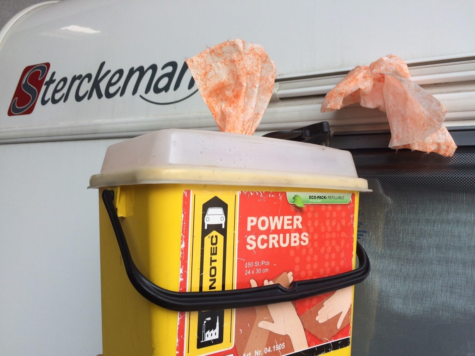 1 Box Power Scrubs Handreinigungstücher a 150 Stk.