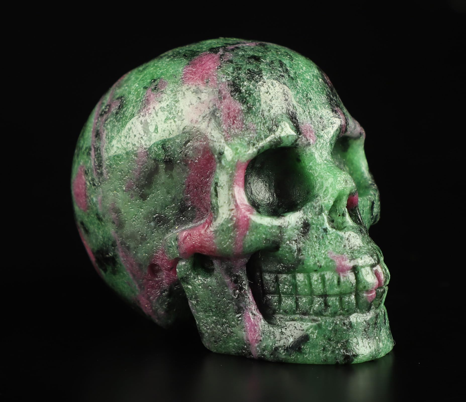 Skullis 5,1 cm Rubin Zoisit Kristall Schädel handgeschnitzt Edelstein Fine Art Skulptur Reiki Heilstein Statue