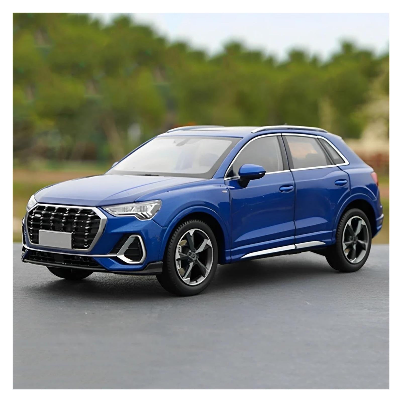 ONAIC Diecast Model For Q3 SUV Diecast Model Car