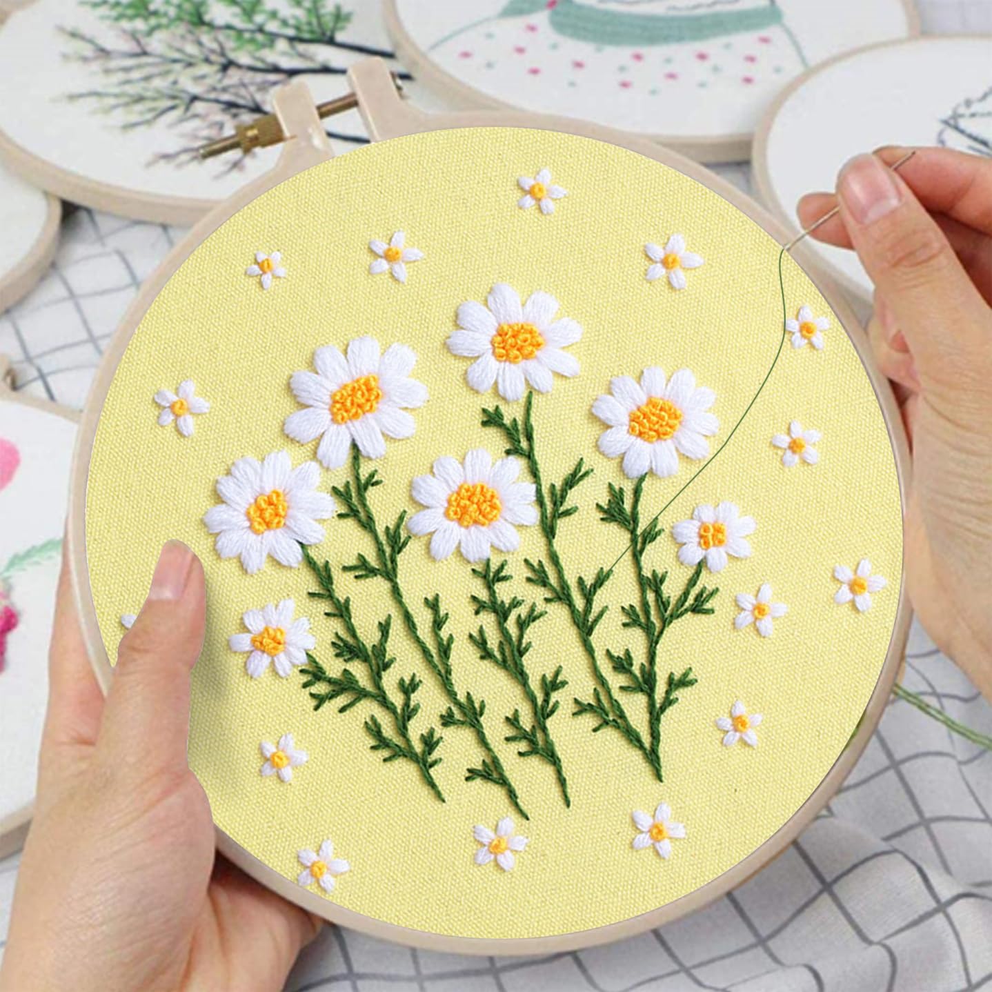Daisy Embroidery Kit for Beginners - Easy Floral Craft -4 Daisy Embroidery Kit for Beginners - Easy Floral Craft -4