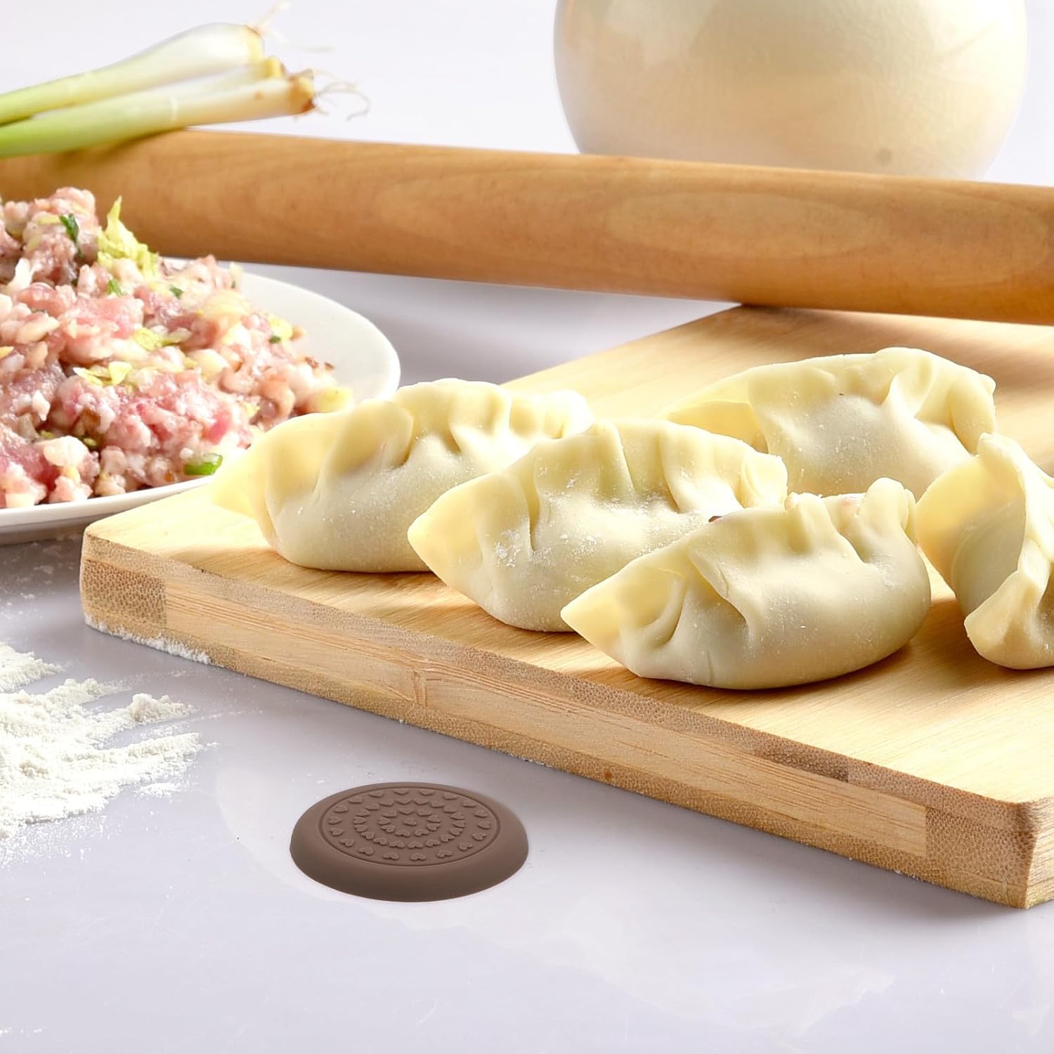 16pcs Silicone Non Slip Cutting Board Feet Pads for Safety