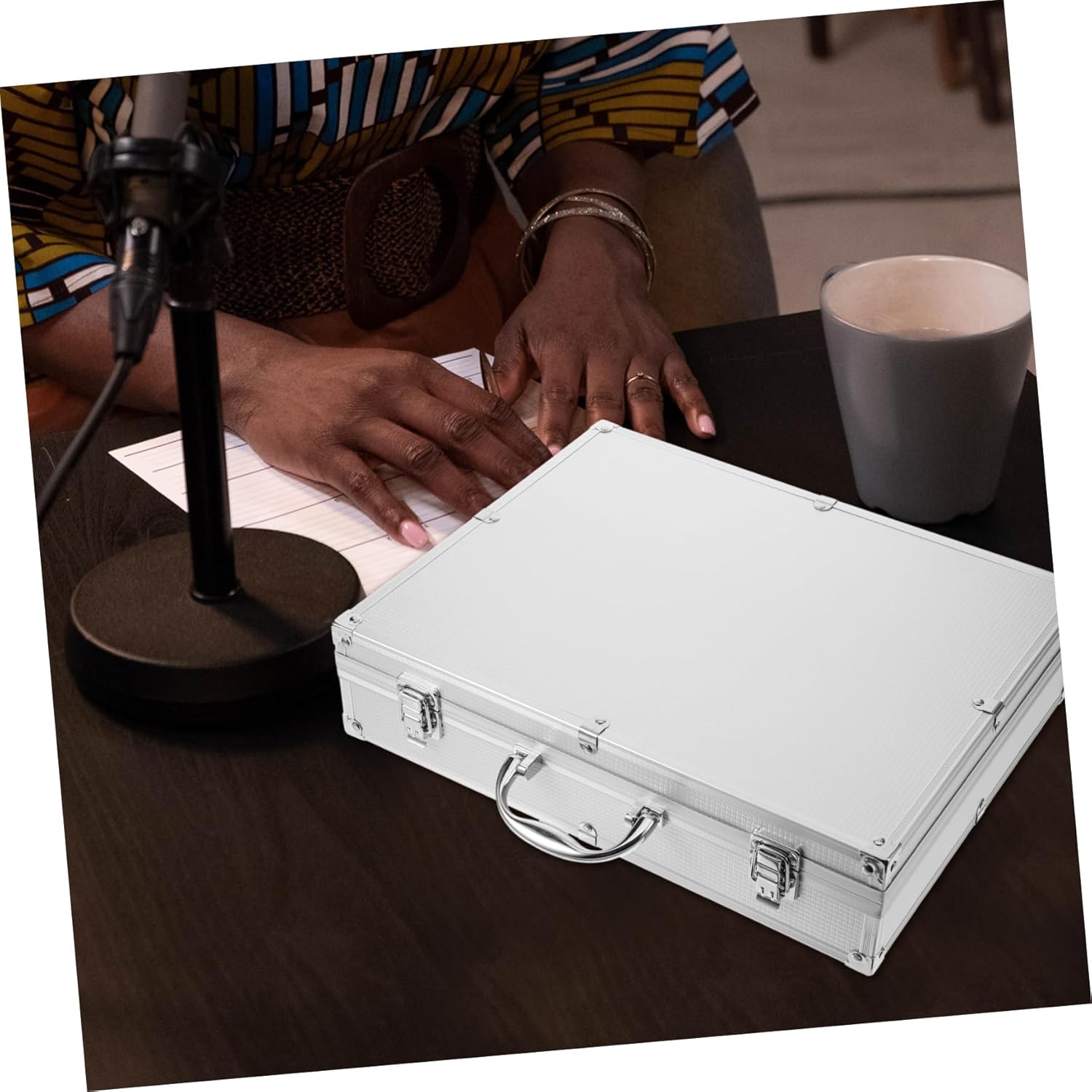 Cordless Microphone Case Portable Wireless Mic Box Handle Hard Box for Travel Scratch Dust Protection