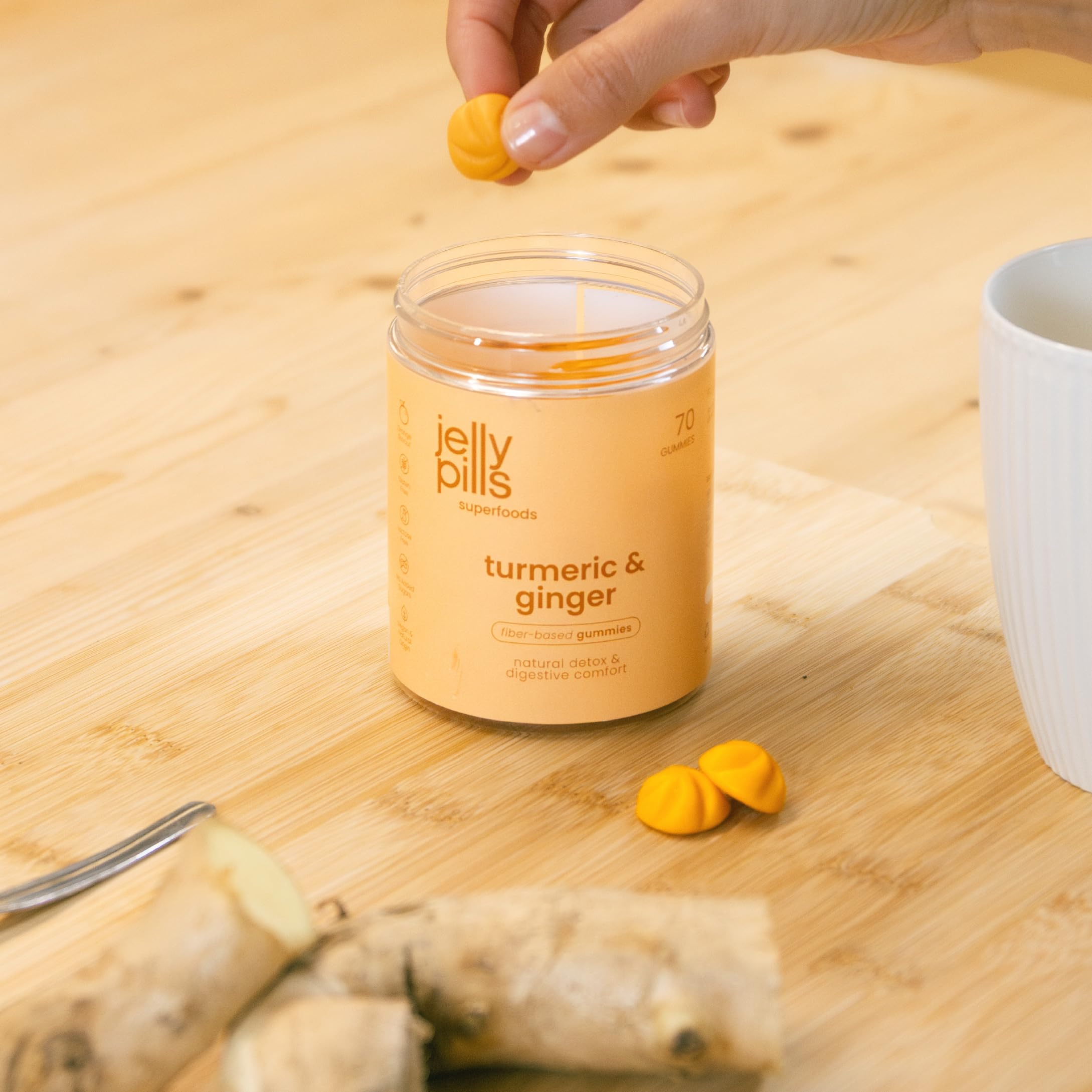 Jelly Pills Gommose Curcuma con Zenzero Piccante e Pepe Nero - Fonte di Curcumina e Piperina - 70 Gummies Vegane - Senza Zuccheri Aggiunti - Gusto Arancia Naturale - Salute Digestiva