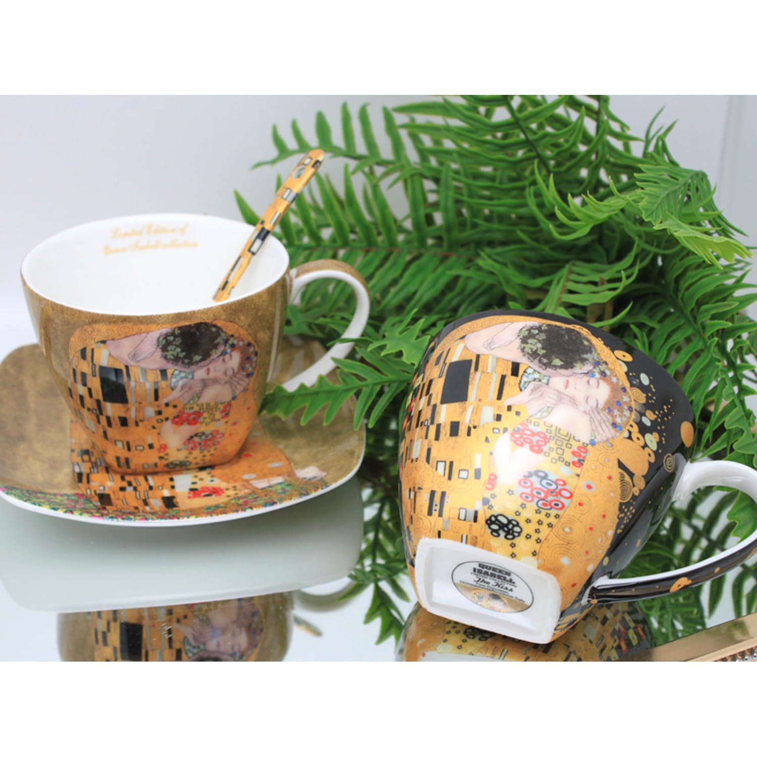 Juego de 2 tazas de porcelana con cucharas de Klimt De Kiss 250 ml | Fine Bone | elegante juego de regalo con diseño artístico Gustav Klimt | porcelana de lujo en caja