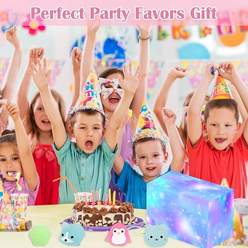 Vista 12 de Outee 16 piezas de juguetes Mochi Mini Mochi animales juguetes que brillan en la oscuridad, juguetes para aliviar el estrés, juguetes a granel, gato