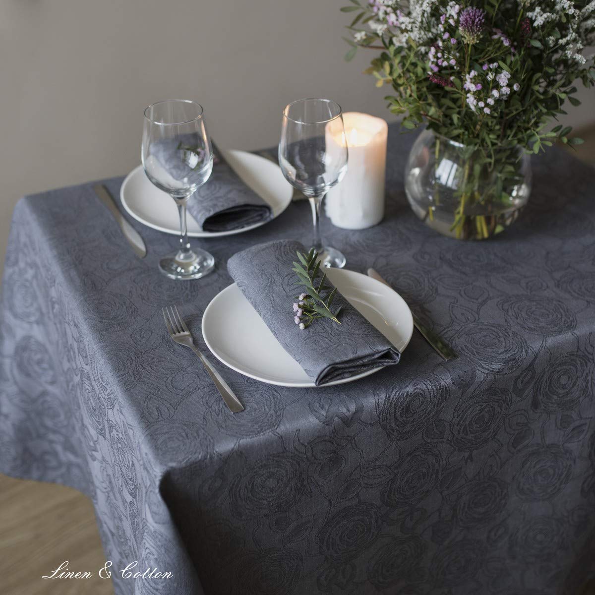 Linen & Cotton Luxe en Noble Jacquard Tafelkleed Roseus met Bloemen Patroon - 100% Linnen, Roos Grijs (147 x 220 cm) Tafel Doek Feestelijk Rechthoekig voos Huis Keukendecoratie Woonkamer Eetkamer