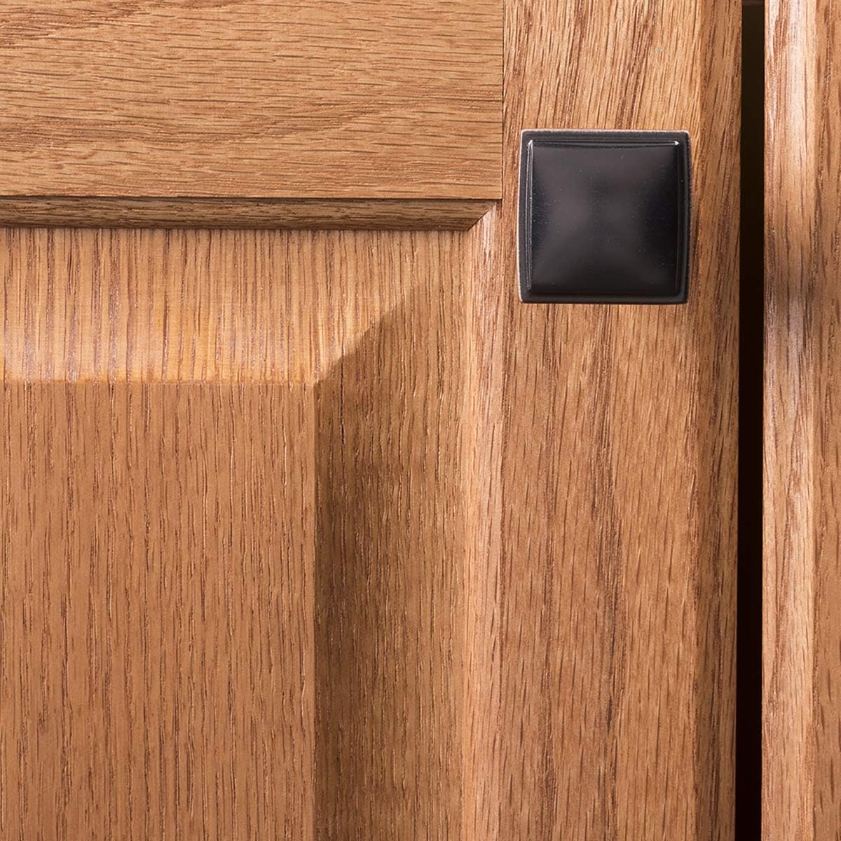 Hickory Hardware P3240-OBH-10B Bridges Collection Cabinet Hardware Knob - Kitchen Cabinet Knob for Cupboard Drawer Pulls Dresser Knobs Oil-Rubbed Bronze Highlighted Finish 1-1/4 Inch Square - 10 Pack