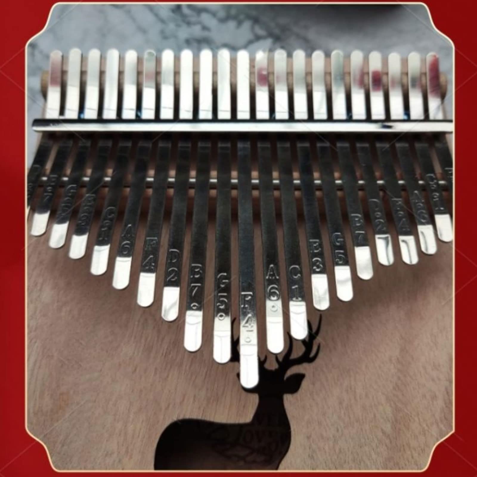 Exquisiter Klang Daumenklavier 21 Tasten für Erwachsene, Anfänger, graviert mit verschiedenen schönen Mustern, leicht zu erlernen (Holzfarbe) Einfach zu Spielen