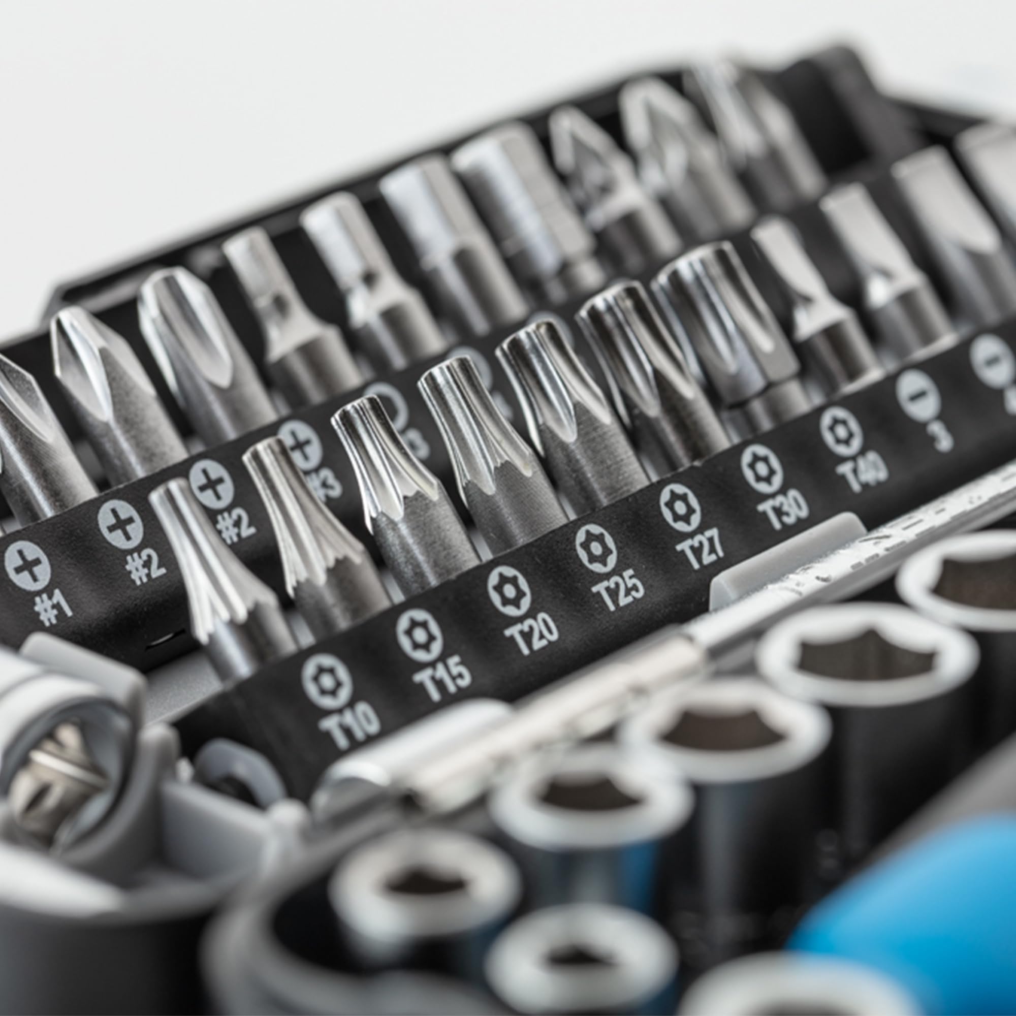 Högert HT1R462 Coffret à outils Jeu de douilles tournevis à cliquet Noir/bleu 1/4"
