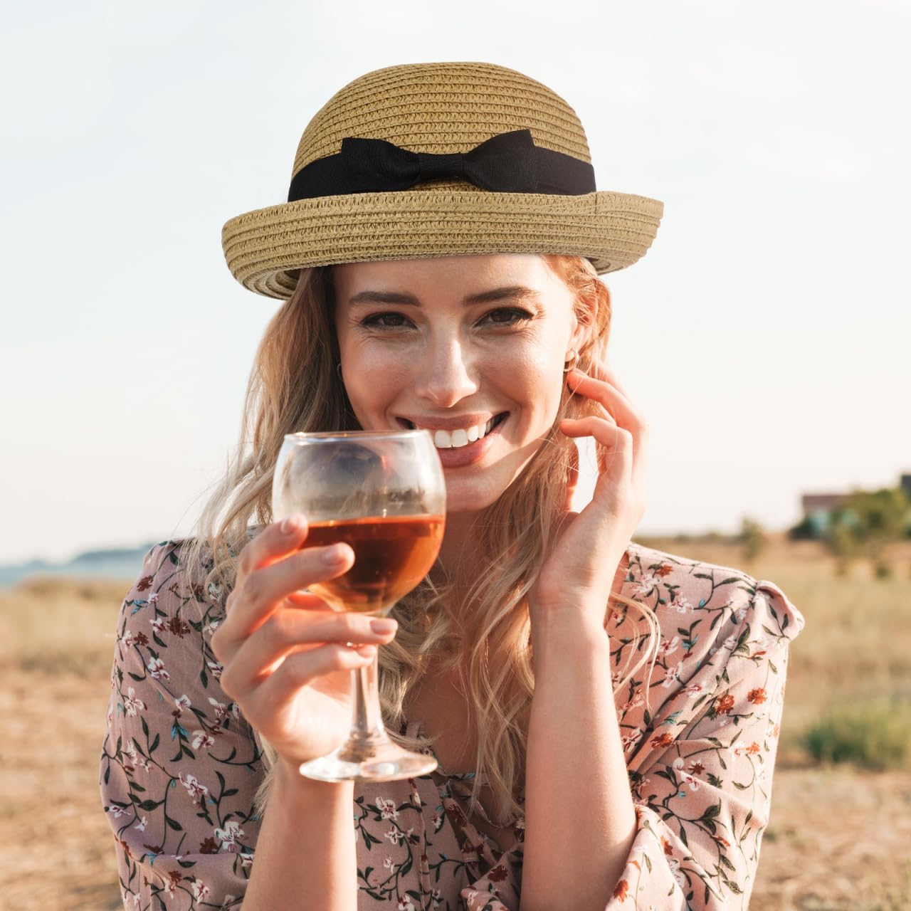 STOBOK Women S Straw Bowler Hat with Bowknot Dome Roll-up Wide Brim Sun Hat Lightweight Summer Beach for Outdoor Activities - Image 3