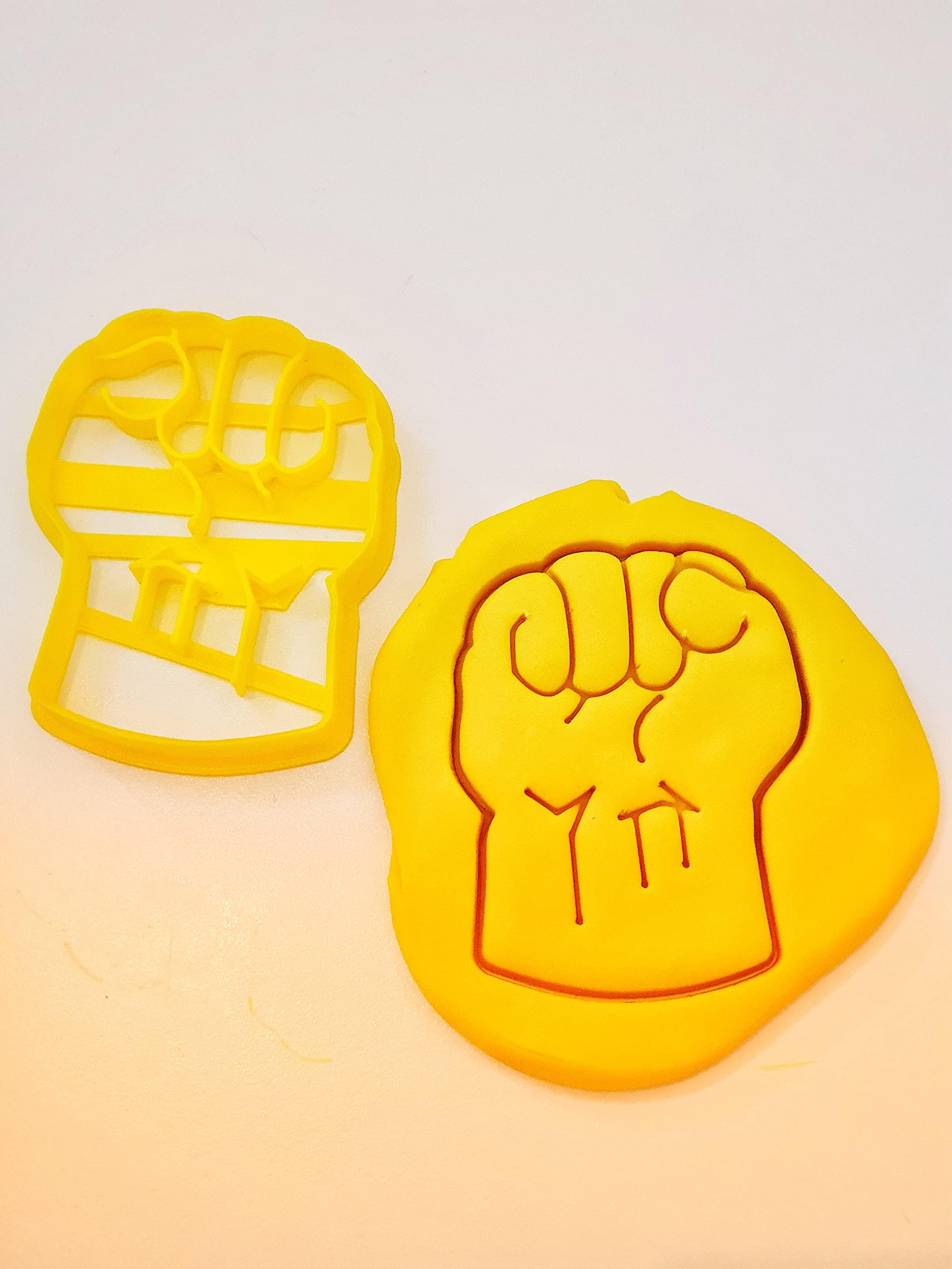 T3D Cookie Cutters Hulk Fist Cookie Cutter, Suitable for Cakes Biscuit and Fondant Cookie Mold for Homemade Treats