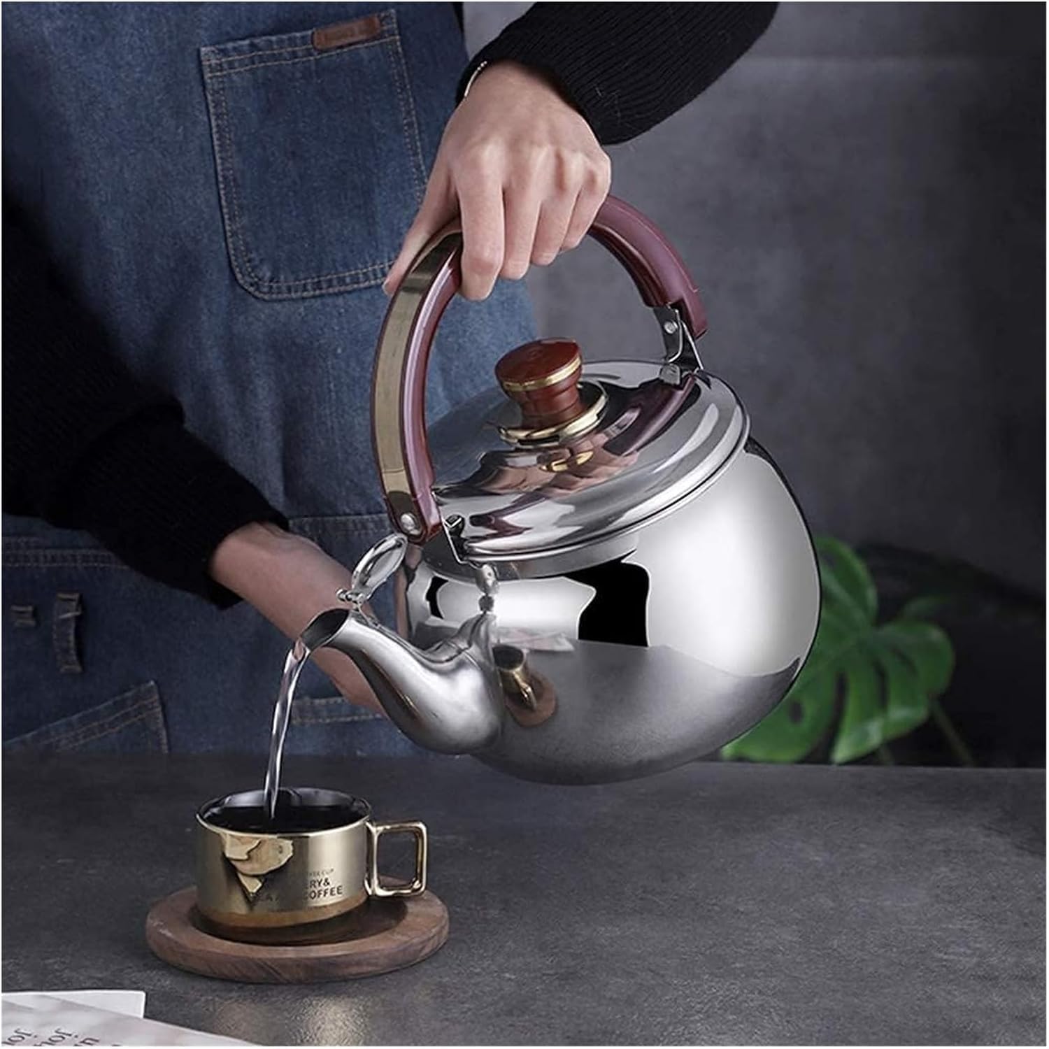 Hervidor con silbido de acero inoxidable 304 | Varios tamaños for cocinas de gas e inducción: hervidor con silbido(1.8L)