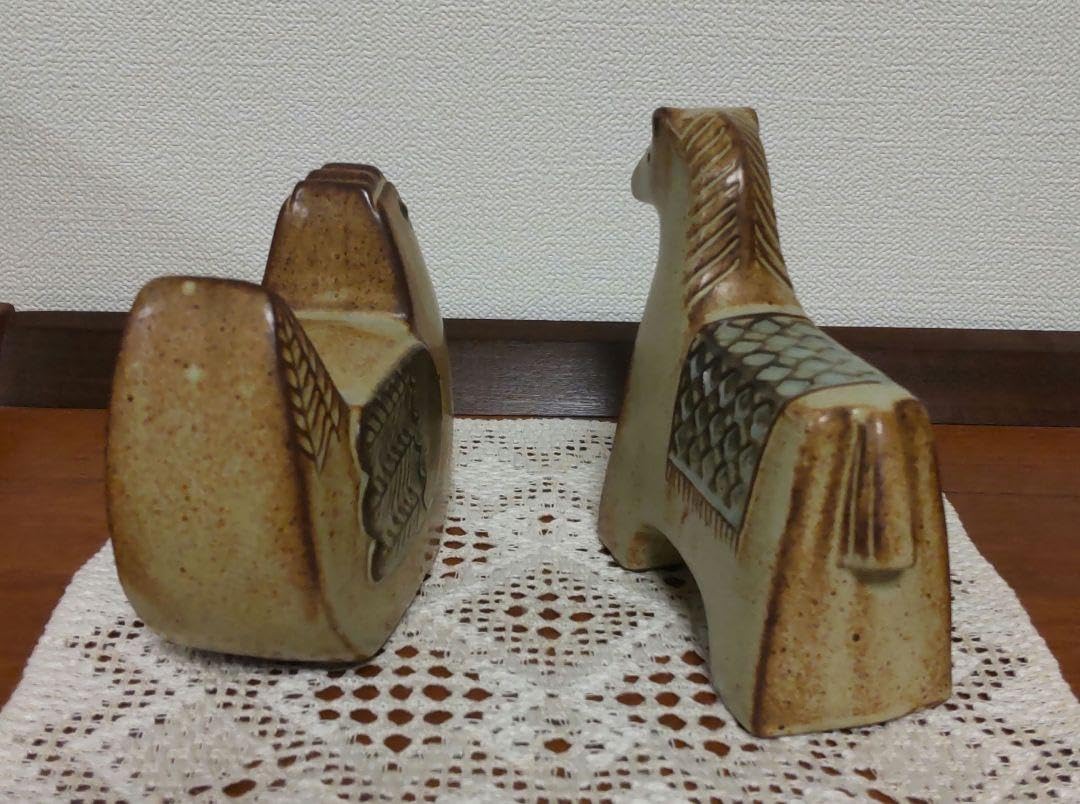 Amazon.co.jp: 馬とニワトリのオブジェ2点セット 瀬戸焼 フィギュリン