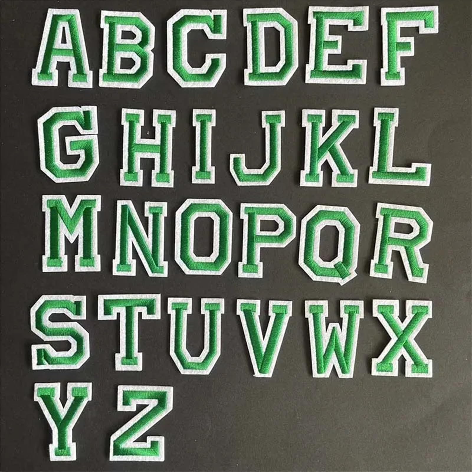 Aufnäher zum Aufbügeln für Kleidung, 12 Stück, A ~ Z, zum Aufbügeln, grüne Alphabet-Abzeichen, Stoffapplikation, Stickerei (1 Set - 26 Buchstaben)