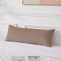 Vista 164 de UGASA - Fundas de almohada decorativas de terciopelo suave y sólidas de Navidad para sala de estar/sofá, 16 x 16 pulgadas, 2 unidades, color burdeos