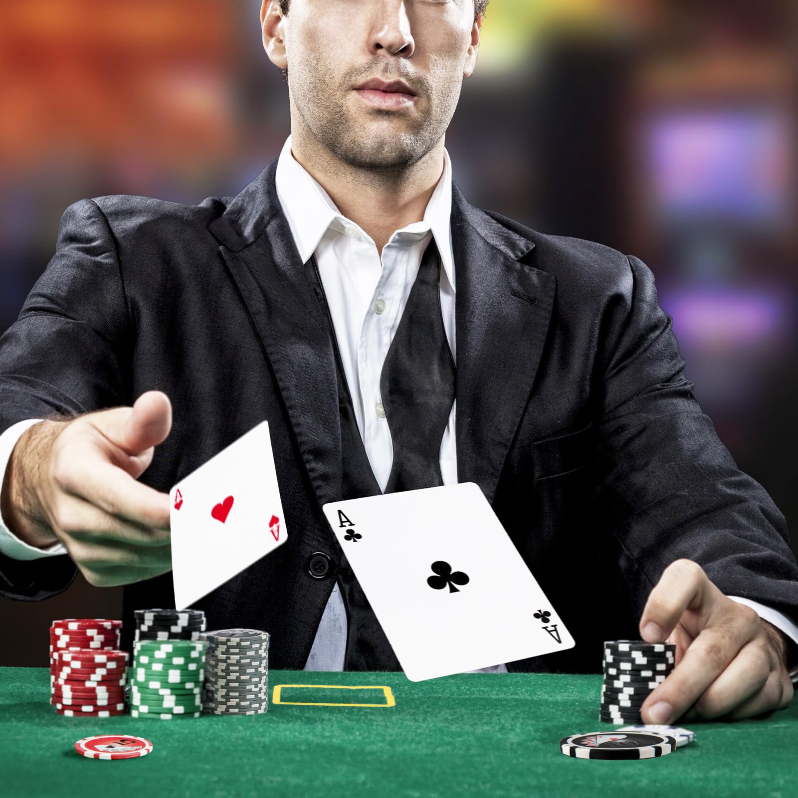 COSTWAY Mallette de Poker en Aluminium avec 400 Jetons & 2 Jeux de Cartes & 5 Dés, Coffret de Poker Verrouillable avec 1 Dealer & Tapis en Feutre & 2 Clés pour Casino Fête Soirée en Famille