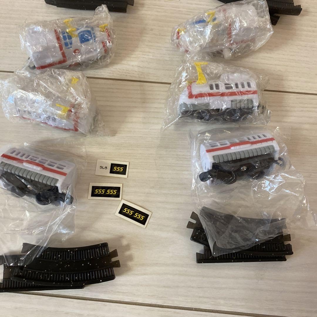 Amazon.co.jp: 銀河鉄道999 カプセルプラレール パート4 : おもちゃ