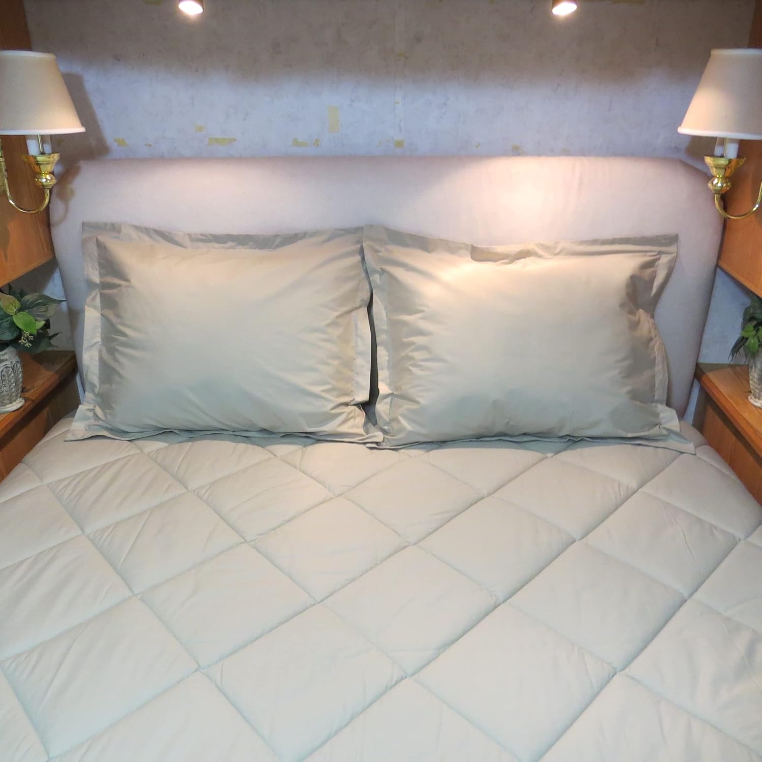 AB Lifestyles King RV 72X80 Quilted Fitted Bedspread with