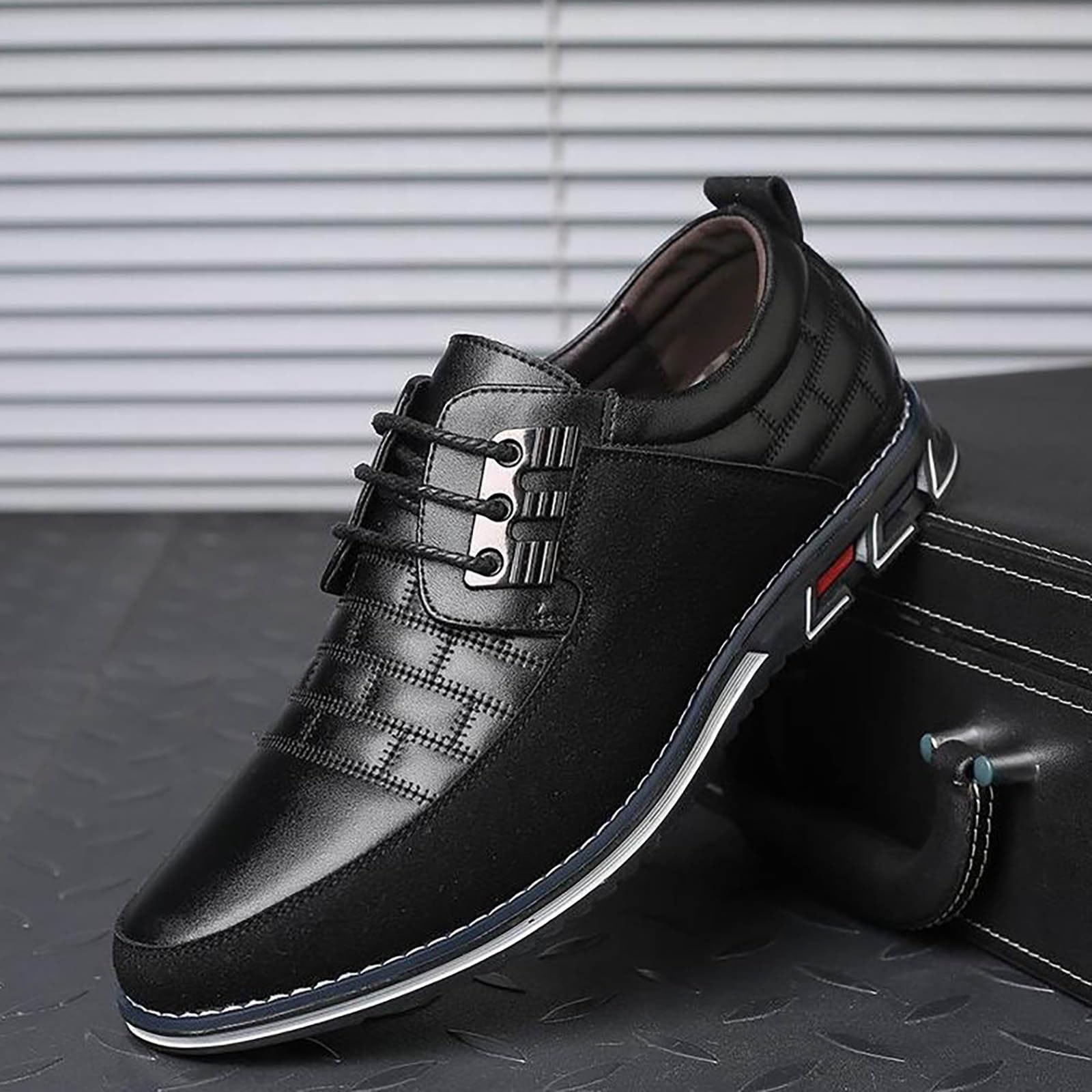 Herren Lederschuhe Casual Sneaker, Anzug Schuhe Herren schwarz Lack Weichen Sohlen Sommerschuhe Business Arbeitsschuhe Atmungsaktiv Businessschuhe Slip on Sportschuhe Leichte Hochzeitsschuhe