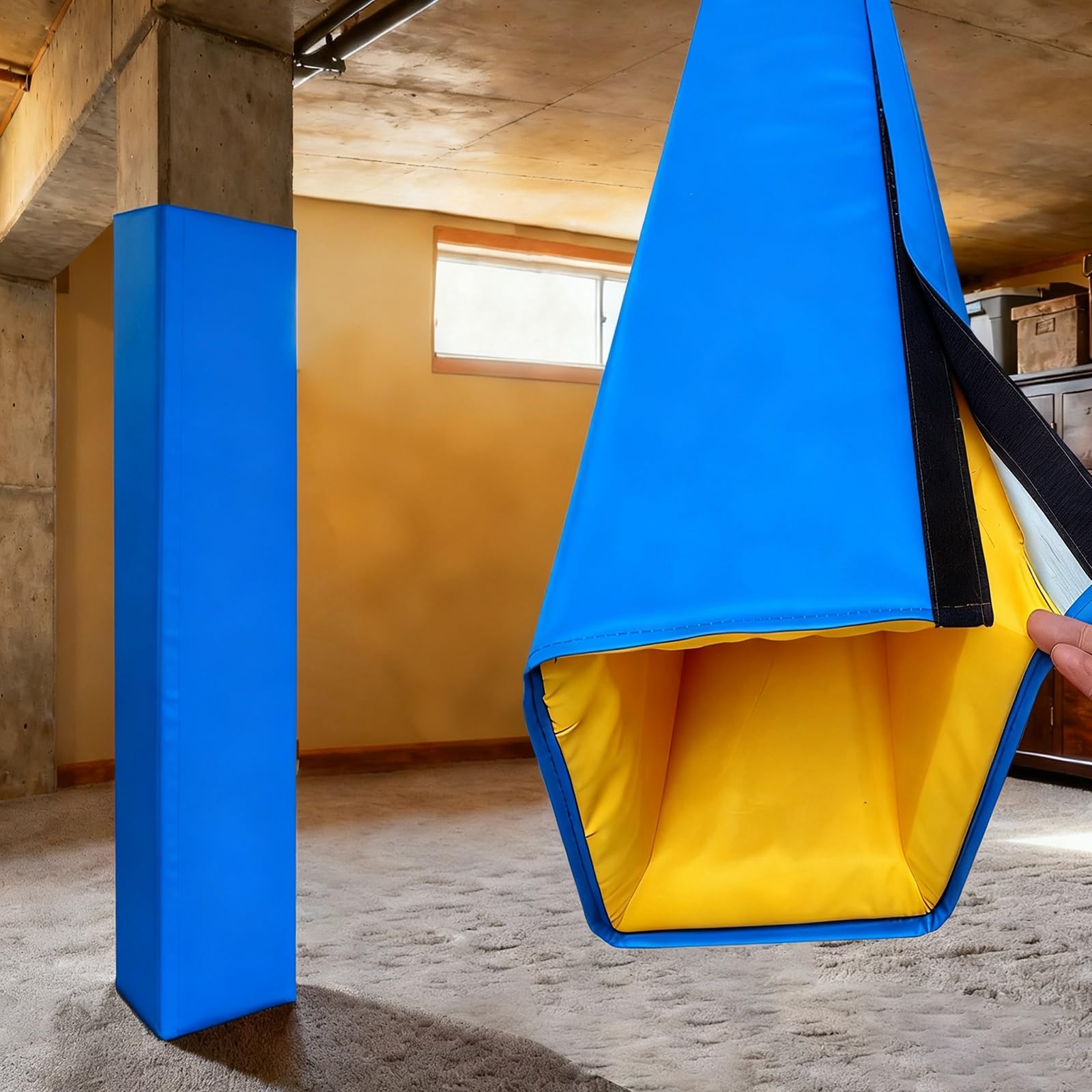 Protection contre les intempéries pour colonne métallique et coussin de rembourrage pour poteau