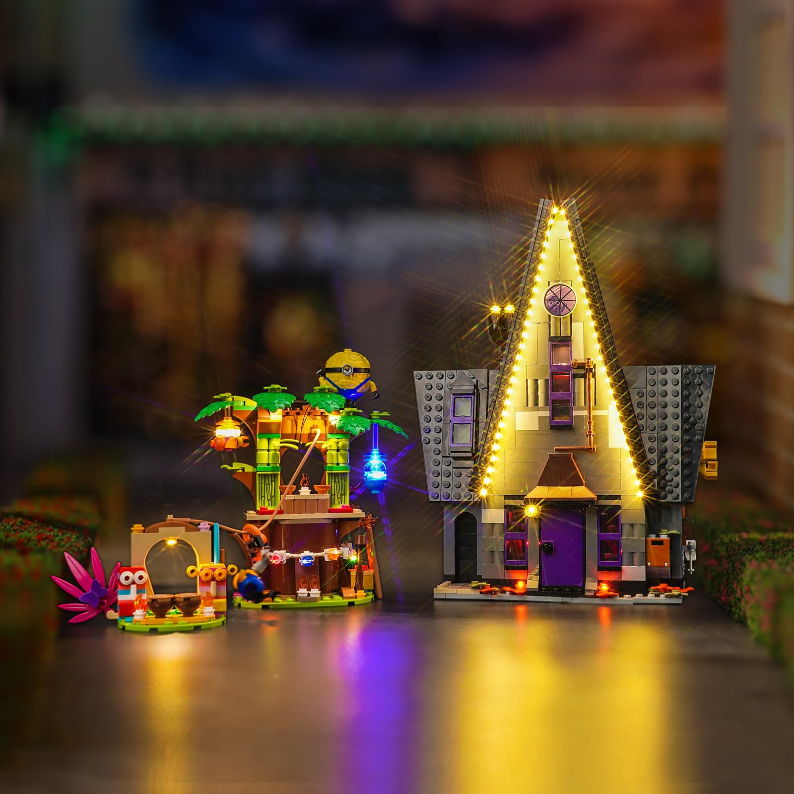 Zestaw oświetleniowy LED BrickBling kompatybilny z Lego 75583 Minions i Dźwig Family Mansion, fioletowy zestaw oświetleniowy dekoracyjny LED do kreatywnej zabawki