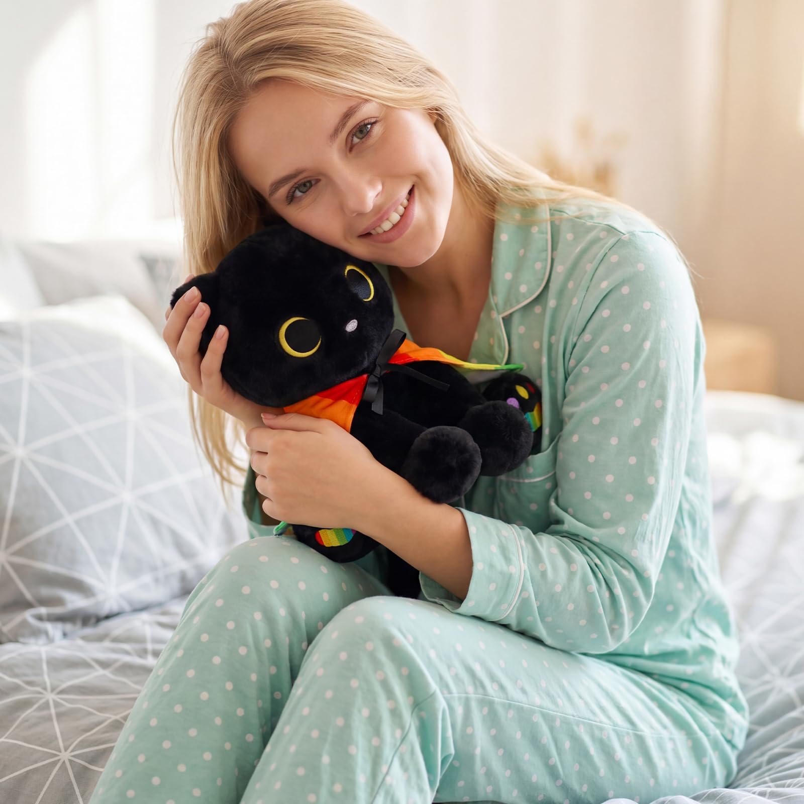 Gatto nero peluche Pride Month Gifts Decor, 20,3 cm carino gatto farcito animale con mantello arcobaleno rimovibile, abbracciabile Kawaii LGBTQ+ regalo per amici, amanti e alleati
