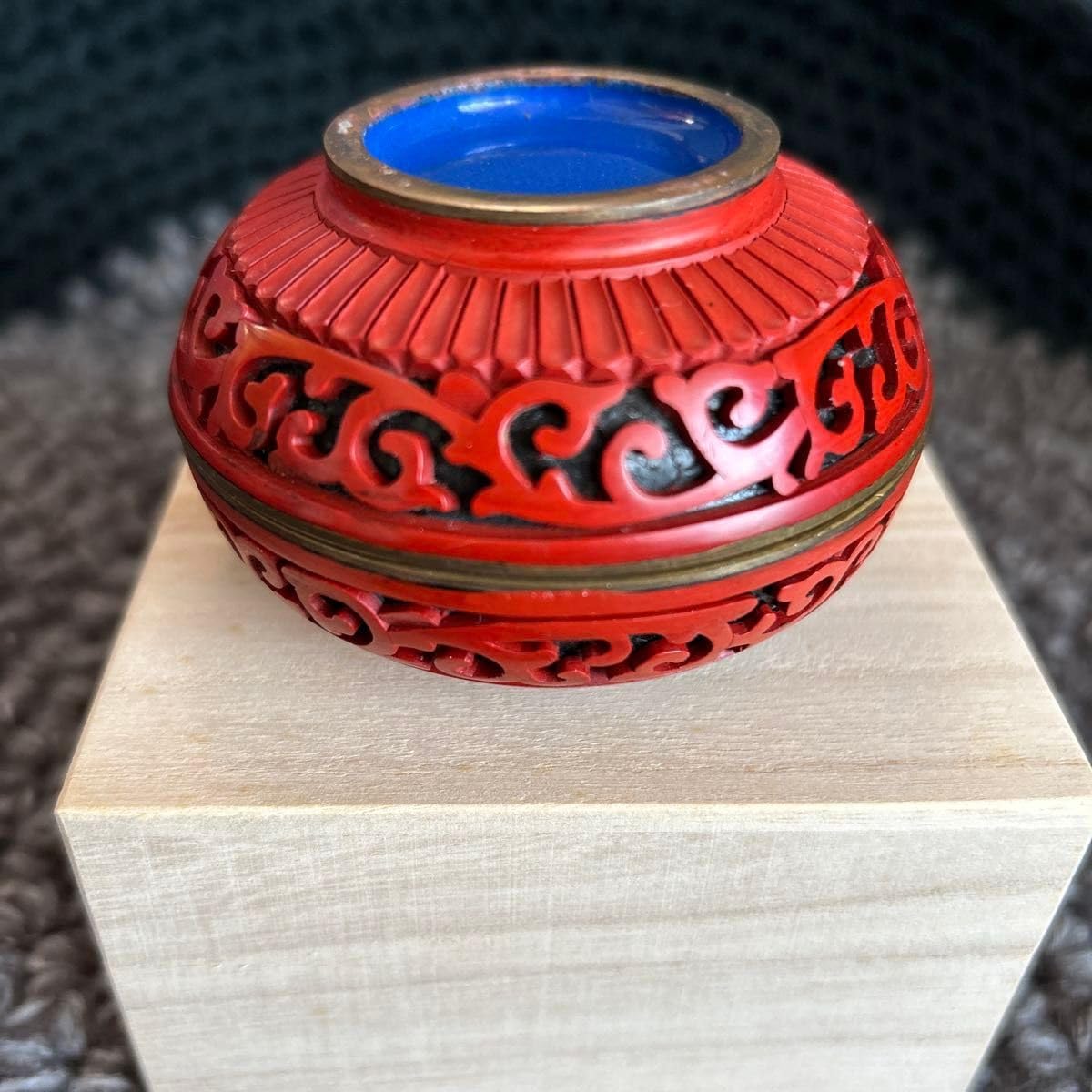 中国 堆朱 香合 茶道具 漆器旧家蔵民国時代銅胎彫漆堆朱内七宝金属枠