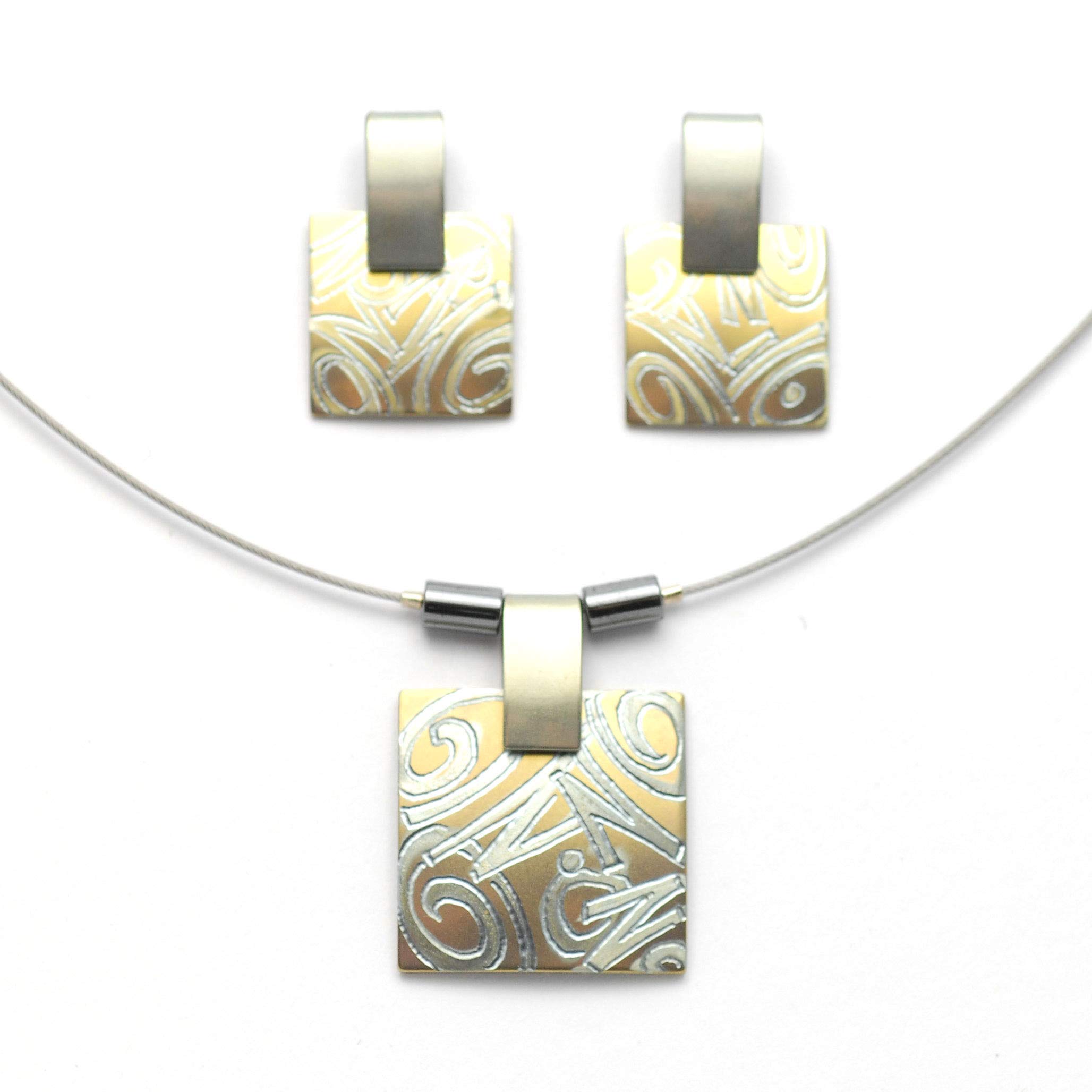 Titan Schmuck-Set. Absolut kein Risiko auf Allergien Handgefertigte Schmuckstücke. Lieferbar in verschiedenen Farben