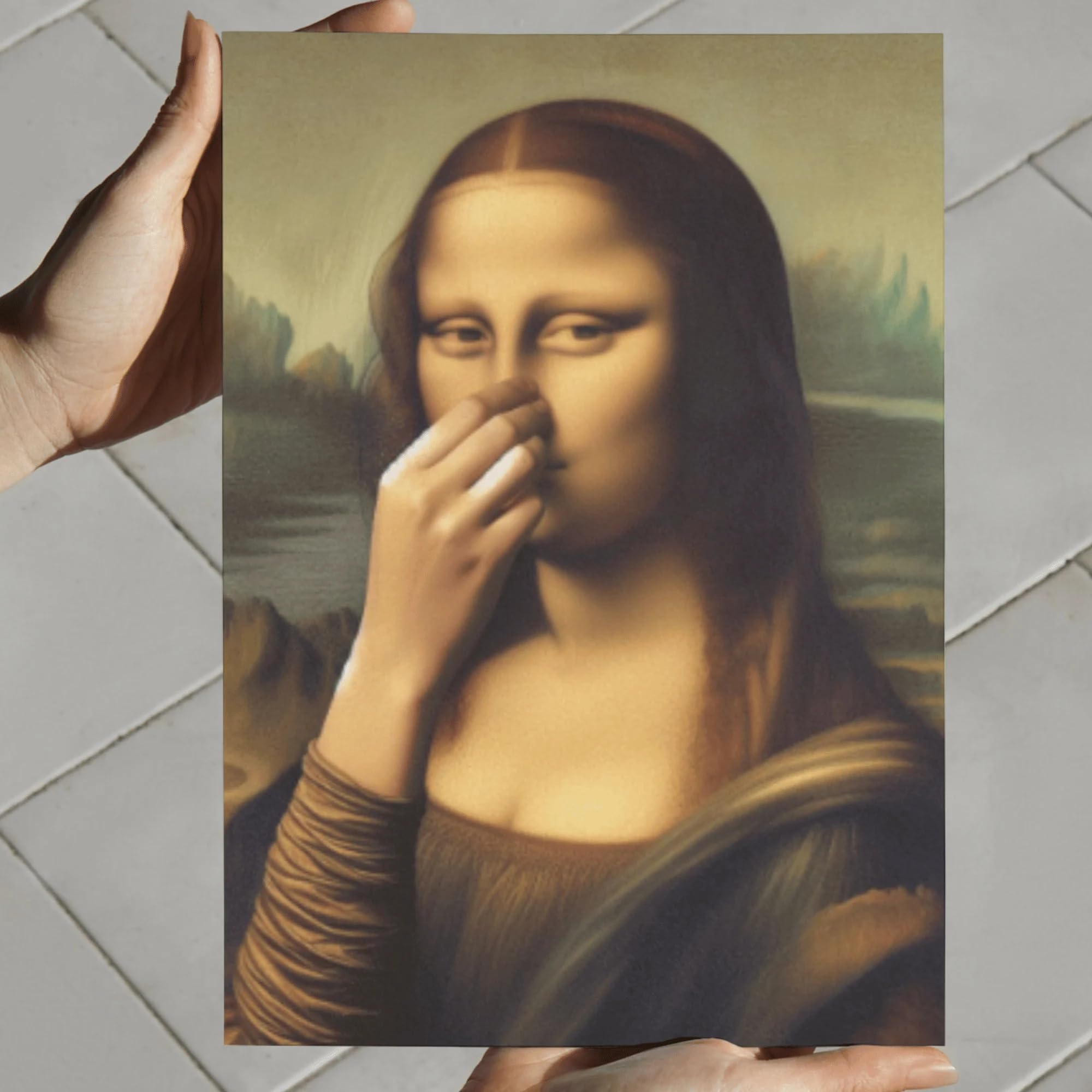 Obraz Mona Lisa, Zabawny plakat Mona Lisa z papierem toaletowym i gestem szczypania nosa, łazienki dla gości lub łazienki (90 x 110 cm (35 x 43 cale))