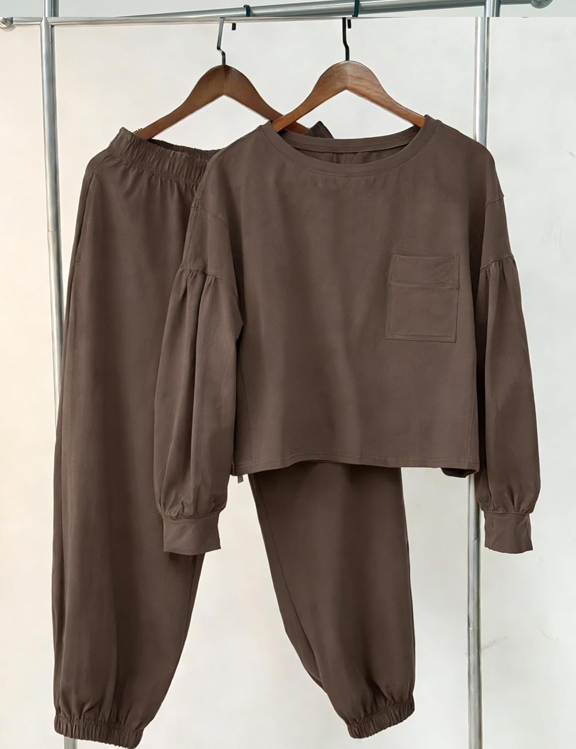 Women’s 2 Piece Lounge Set Lantern Sleeve Top Jogger Pants Matching Set Comfy Travel Everyday Outfit - Image 5