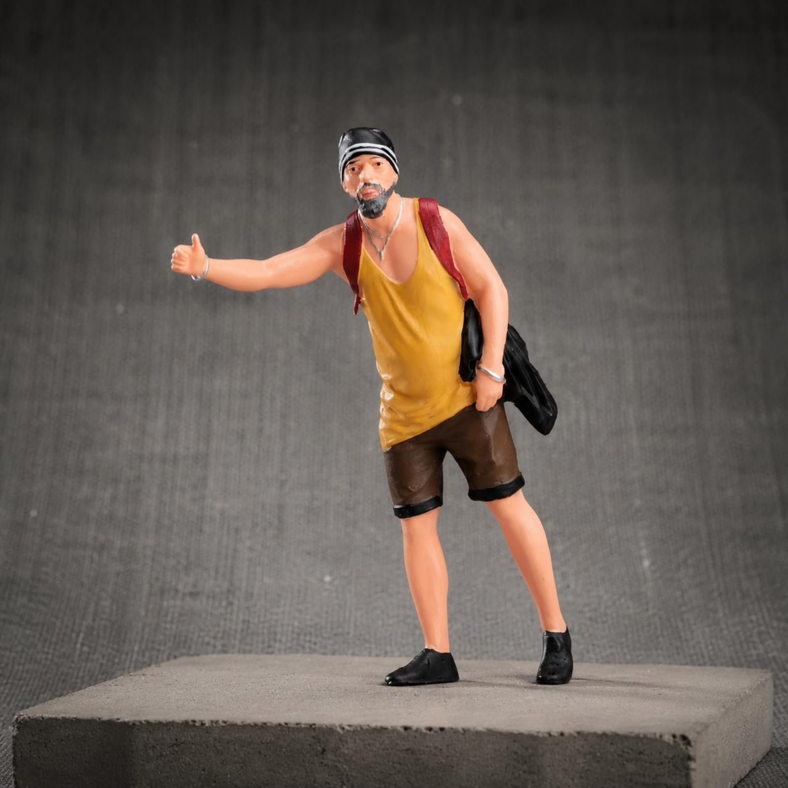 Figur mit Rucksack realistische Details Diorama Figur detailreich miniaturleute für Szene Display, 1/24 Fein Bemalt Mit Gesichtszügen