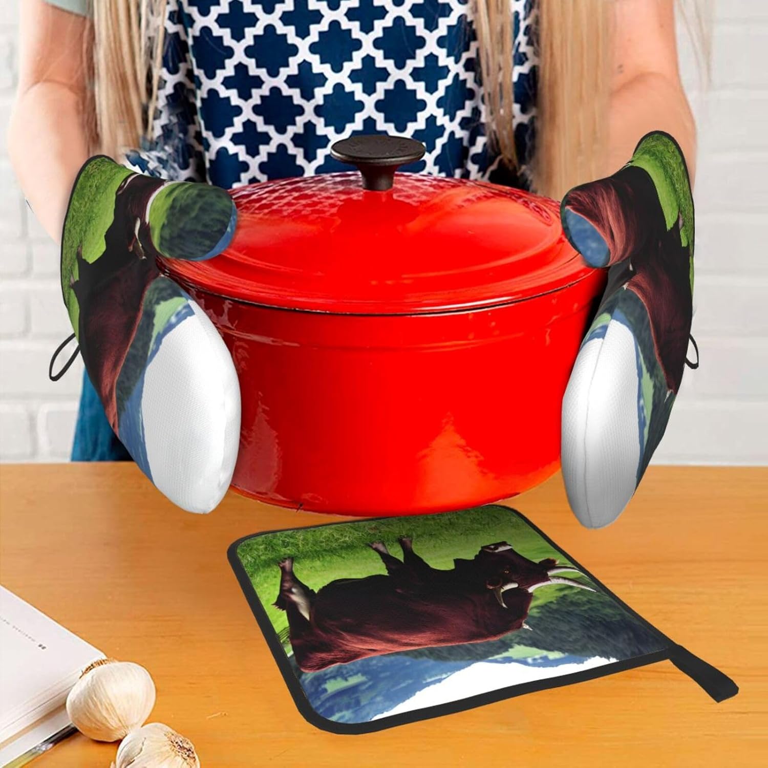 Real Swiss Cow Brown Print Heat Resistant Microwave Gloves, Used for Baking, Cooking, and Fashion Kitchen Essentials